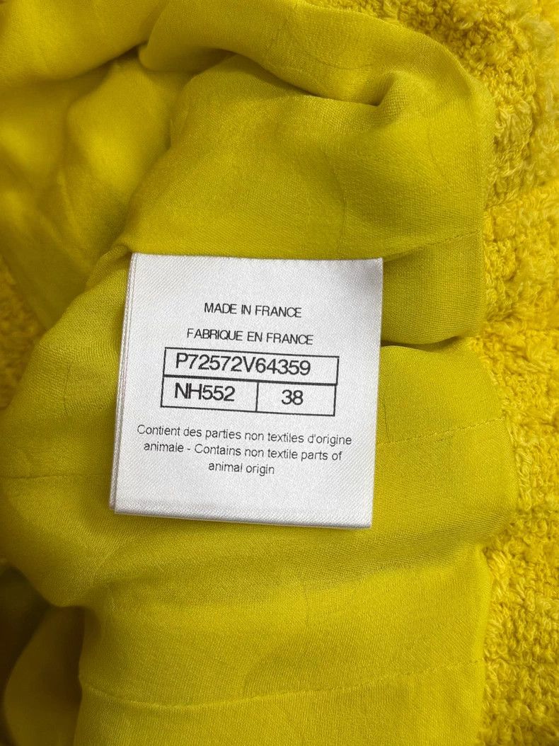 Chanel Chanel 22S yellow lapel double-breasted jacket Size XS / US 0-2 / IT 36-38 - 5 Thumbnail