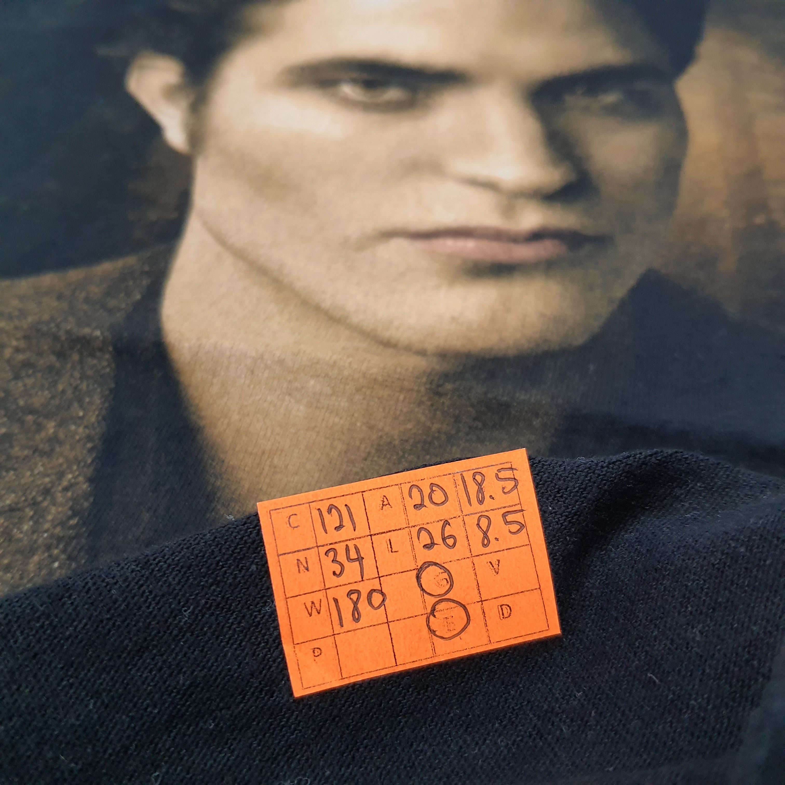 Vintage Vintage The Twilight Saga New Moon Robert Pattison T-shirt Size US M / EU 48-50 / 2 - 7 Thumbnail
