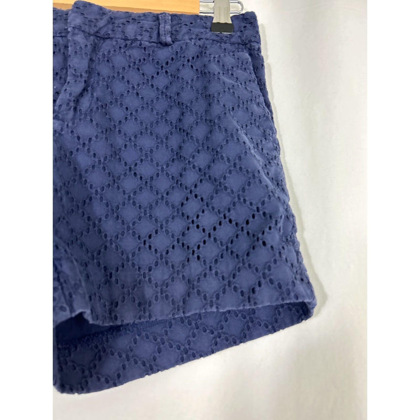 Banana Republic Banana Republic Shorts Navy Blue Eye-lit Petite 0 Chino Summer 28x4 Mid-rise Womens Size 25" / US 0 / IT 36 - 3 Thumbnail