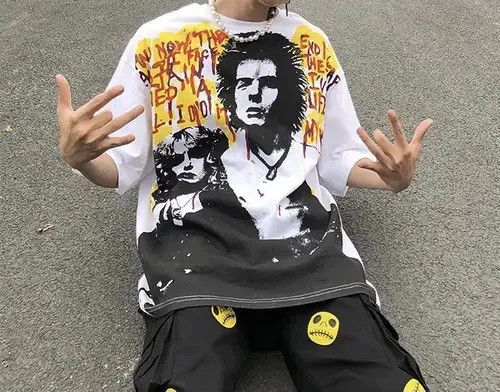 Japanese Brand New Hype Sid Vicious & Nancy Punk Tshirt Spring Summer Size US S / EU 44-46 / 1 - 1 Thumbnail