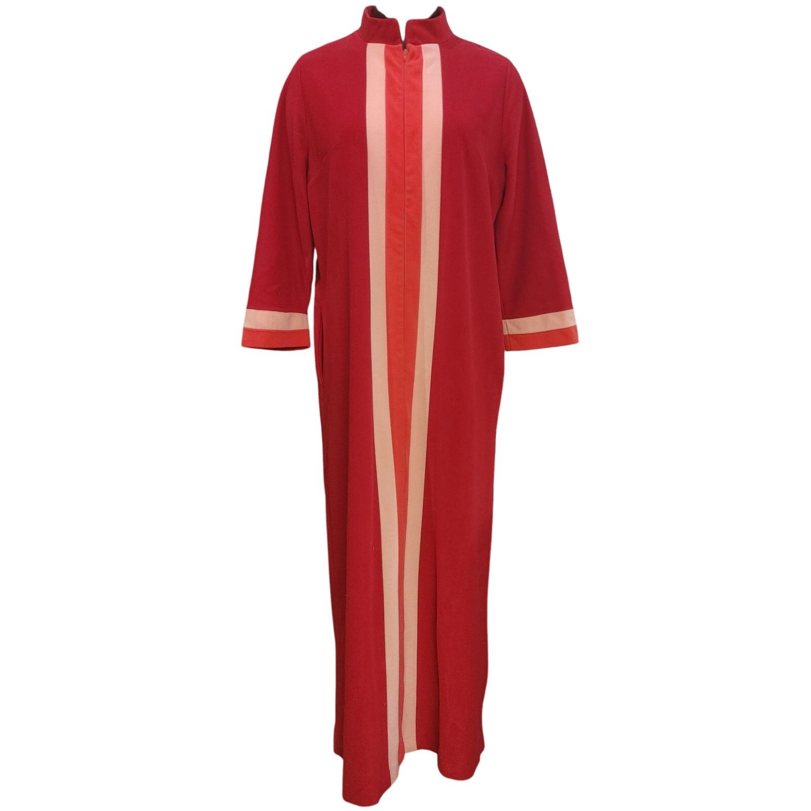 Other Vintage Vanity Fair Women's 16 RedTrim Long Sleeve Full Robe Size ONE SIZE - 1 Thumbnail