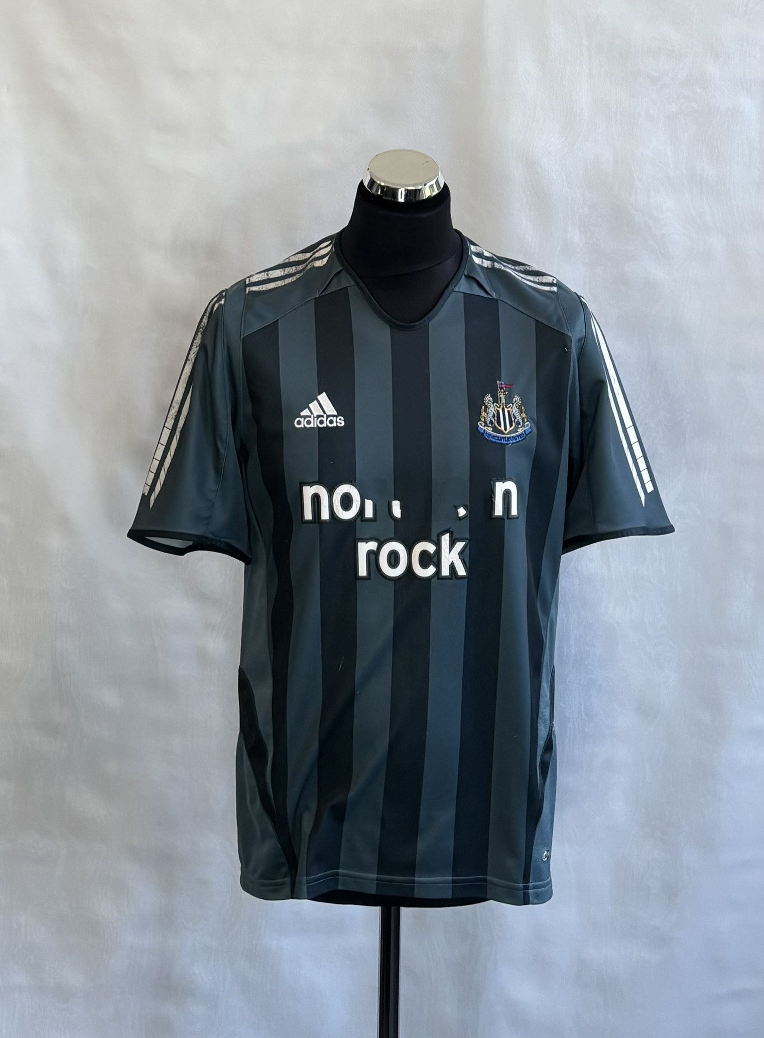 Adidas Newcastle United 2005/2006 Adidas Football Jersey Size M Size US M / EU 48-50 / 2 - 1 Thumbnail