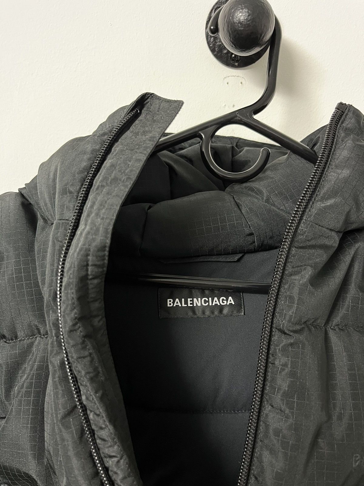 Balenciaga Balenciaga Cropped Fit Ripstop Puffer Jacket Size US S / EU 44-46 / 1 - 3 Thumbnail