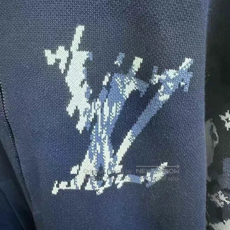 Louis Vuitton Louis Vuitton Printed logo zip-up baseball collar jacket Size US L / EU 52-54 / 3 - 7 Thumbnail