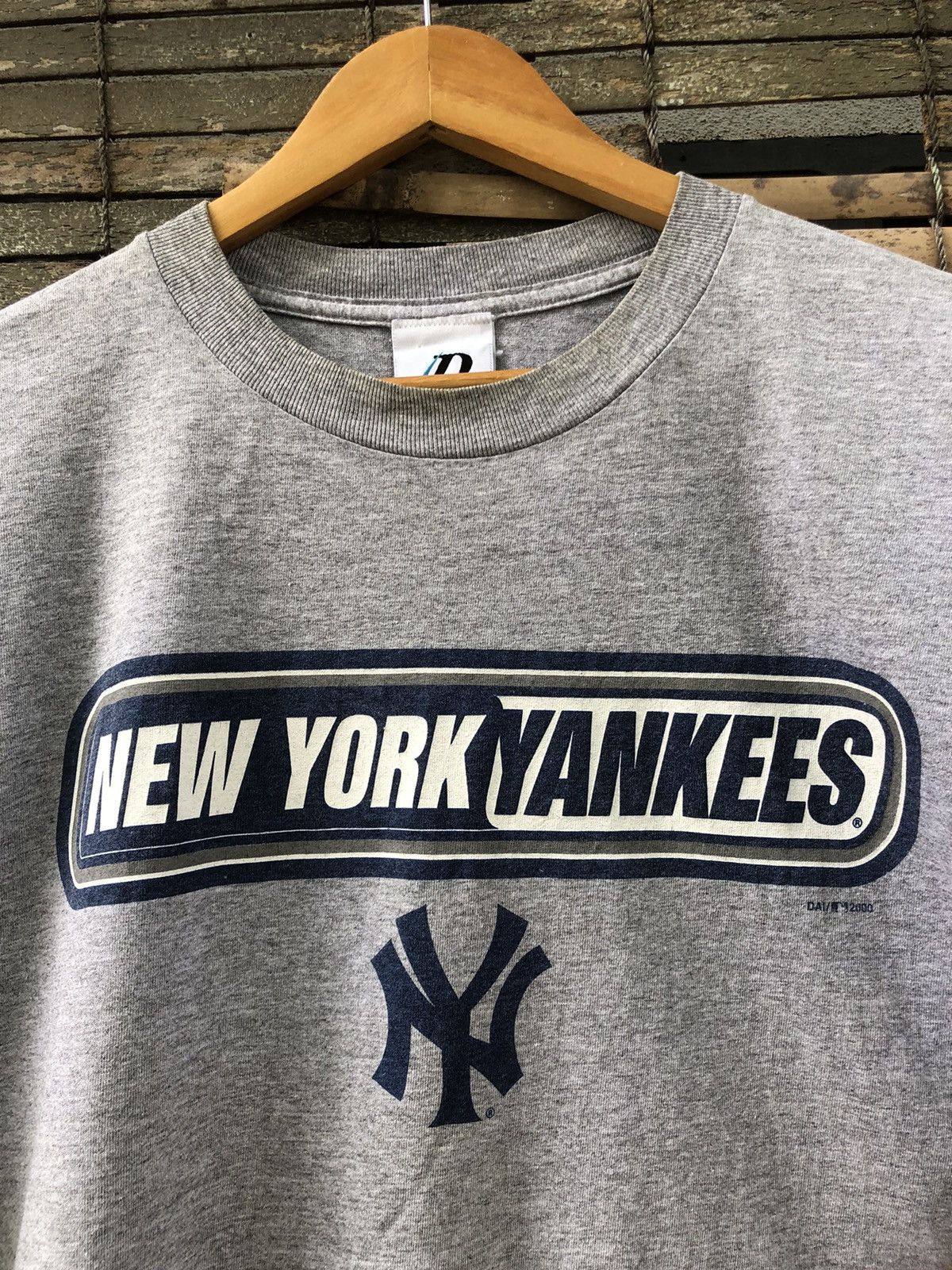 MLB Vintage 90s MLB New York Yankees Centre Logo Tshirts Size US L / EU 52-54 / 3 - 2 Thumbnail
