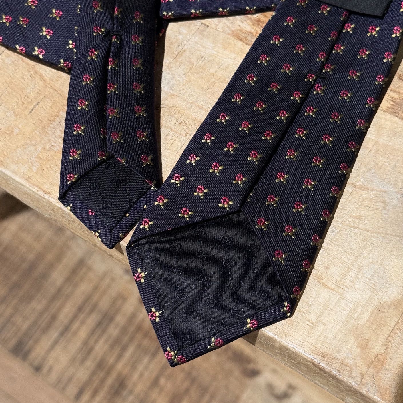 Gucci Gucci Navy Floral Heart Dagger Silk Tie Size ONE SIZE - 5 Thumbnail