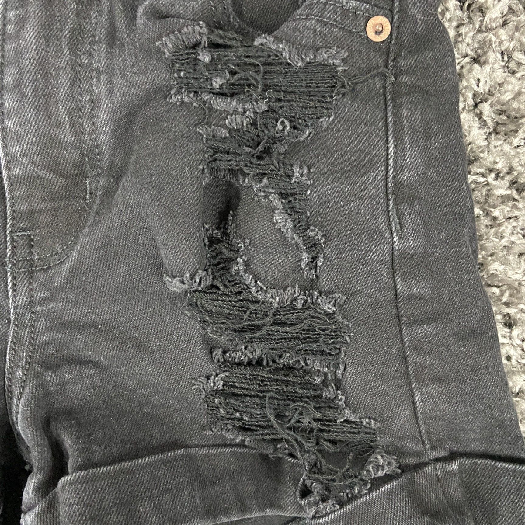 American Eagle Outfitters AMERICAN EAGLE Stretch Mom Short Distressed Black Denim Shorts Women’s 0 Size 25" / US 0 / IT 36 - 4 Thumbnail
