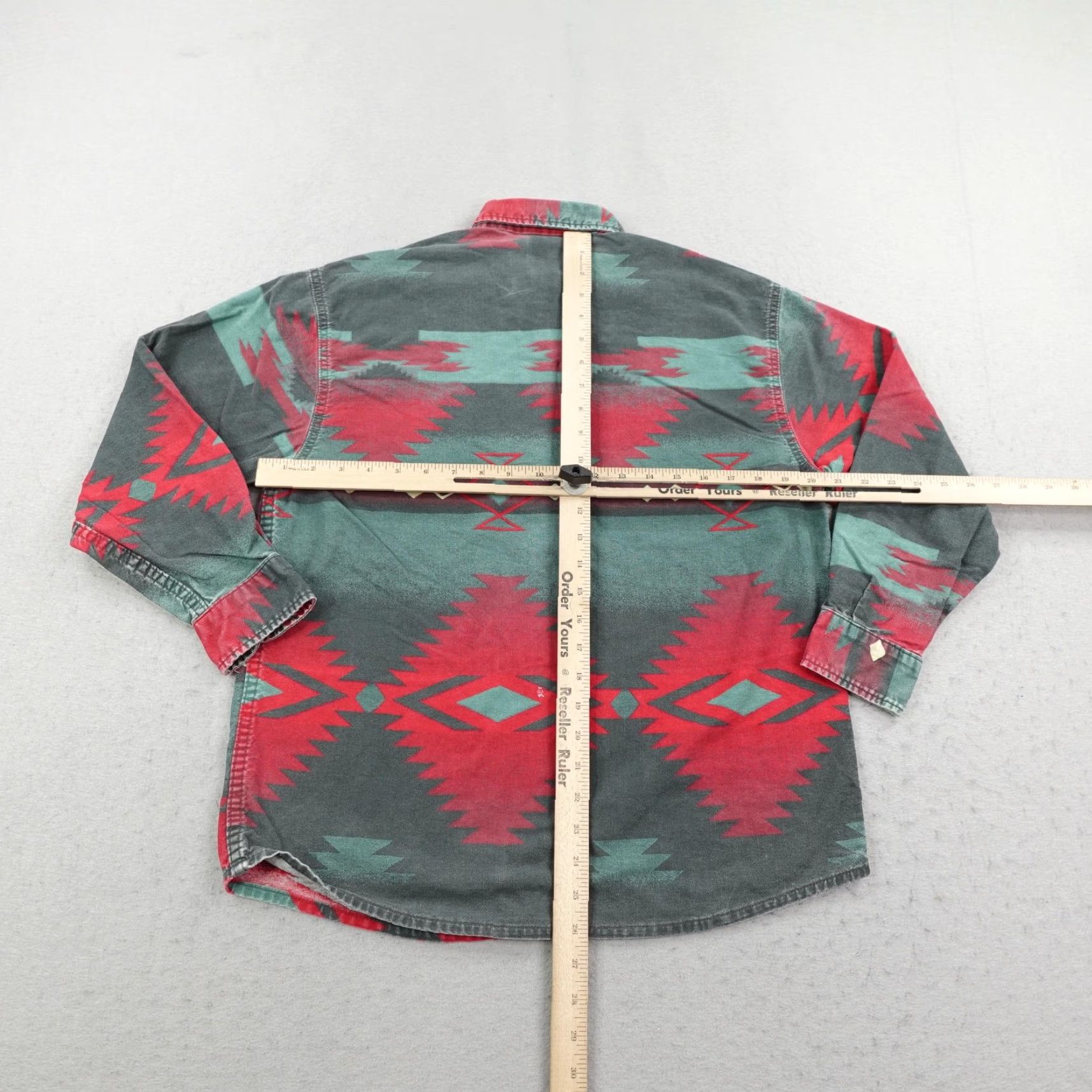 Vintage VINTAGE Cabela's Button-Up Shirt Women Large Green Flannel 90s Aztec Casual Western Size L / US 10 / IT 46 - 5 Thumbnail