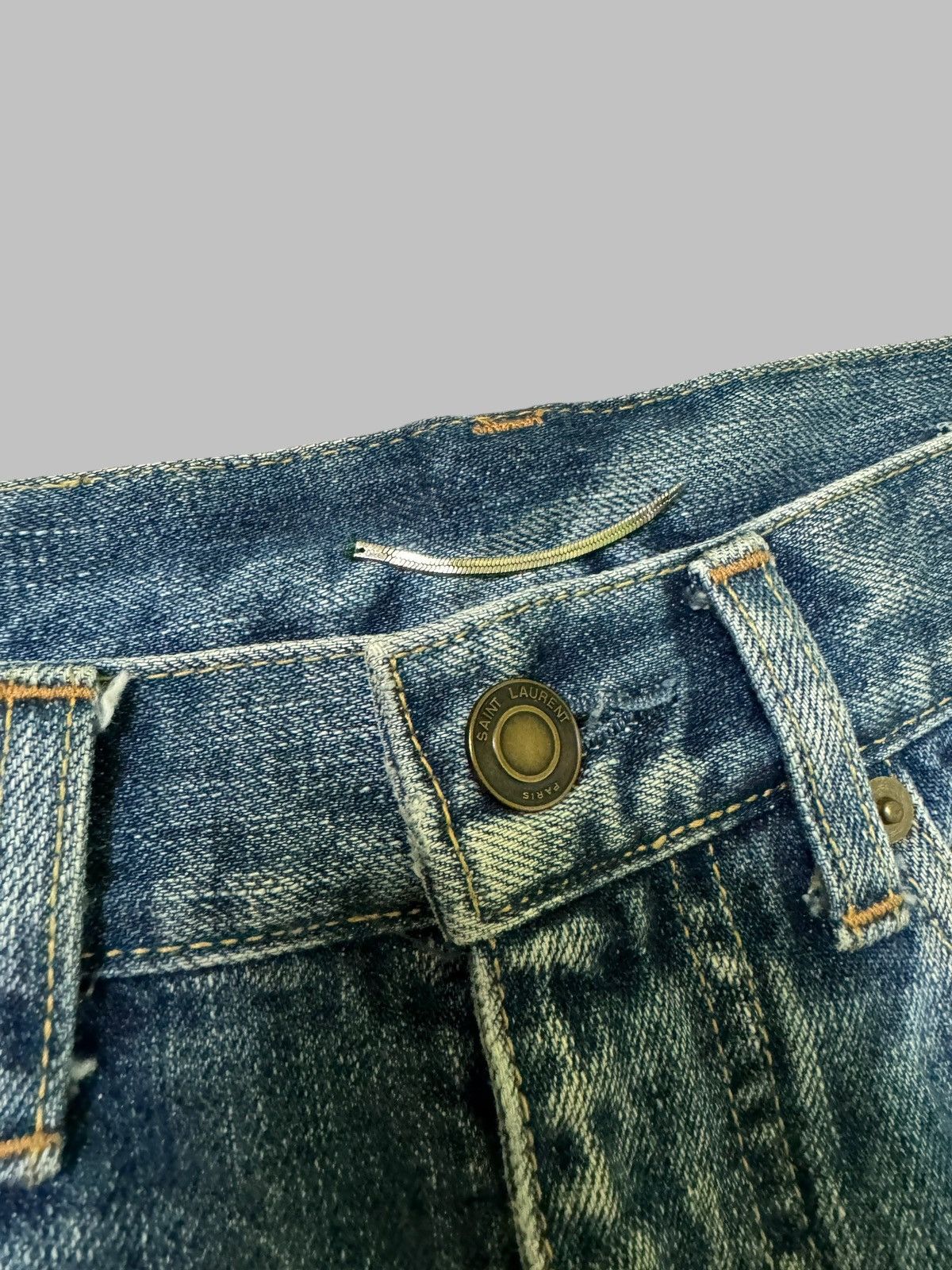 Saint Laurent Paris SAINT LAURENT PARIS D16 MUDDY WASH DISTRESSED DENIM JEAN Size US 31 - 9 Thumbnail
