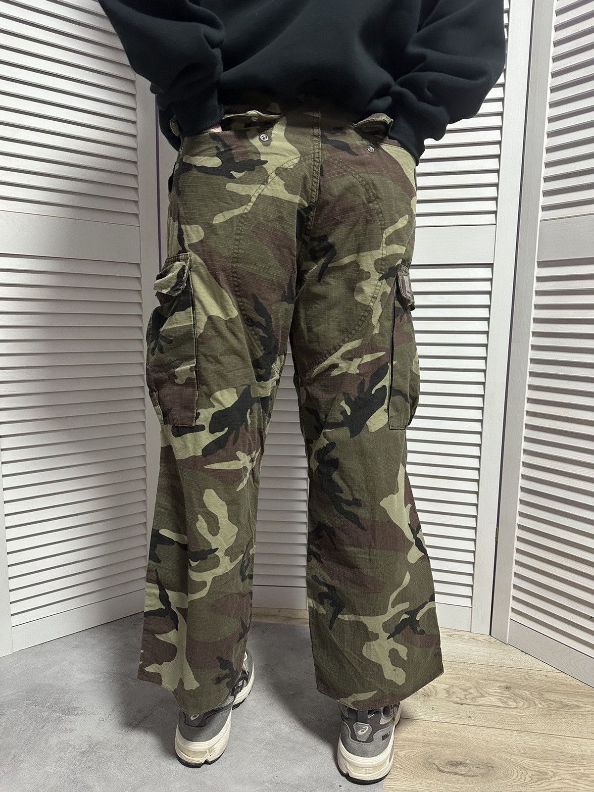 Carhartt Vintage Carhartt Realtree Camo Carpenter Pants Grunge Skater Size US 32 / EU 48 - 8 Thumbnail