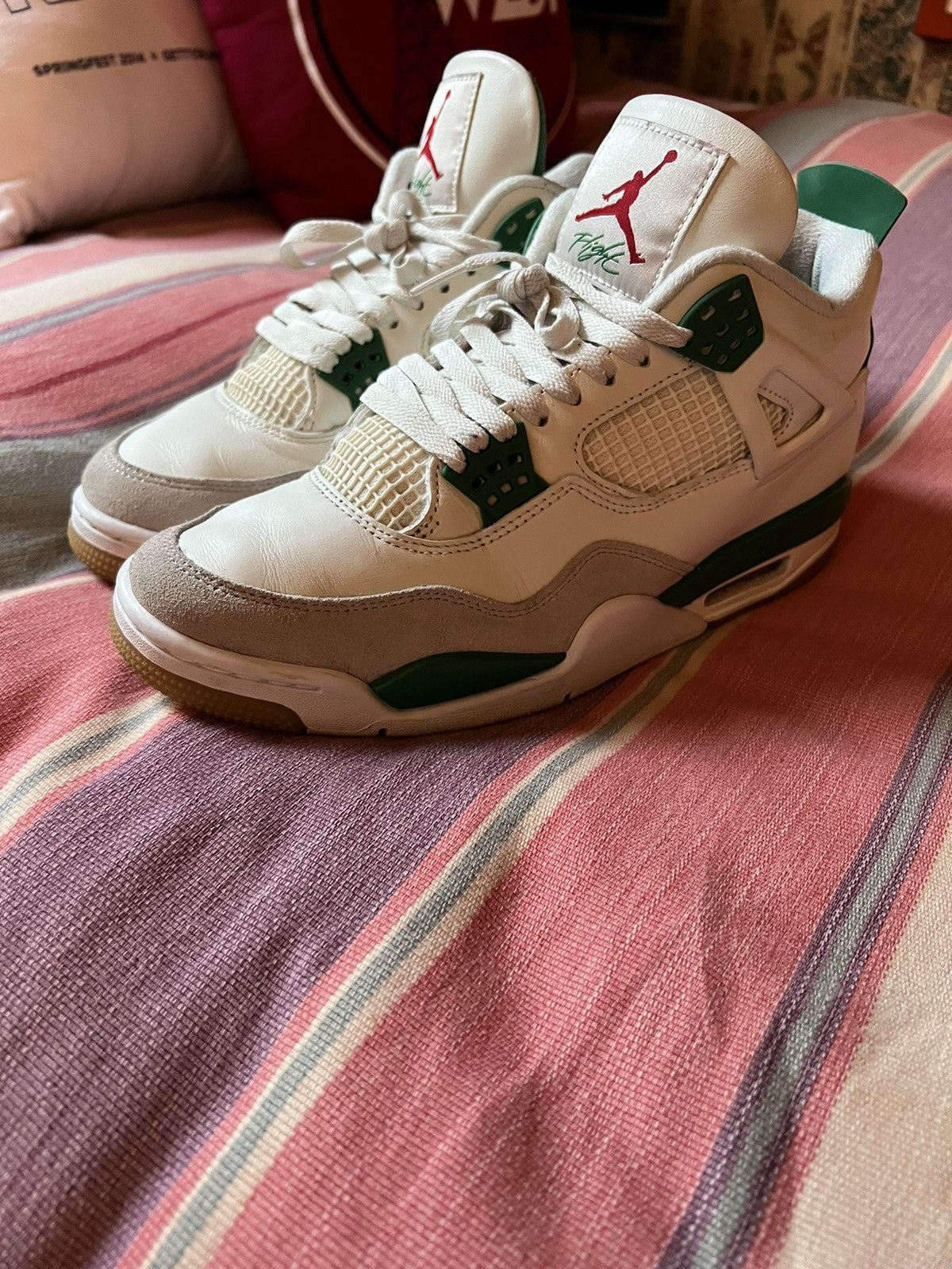 Jordan Brand Jordan 4 Retro SB Pine Green - 9.5 Size US 9.5 / EU 42-43 - 2 Thumbnail