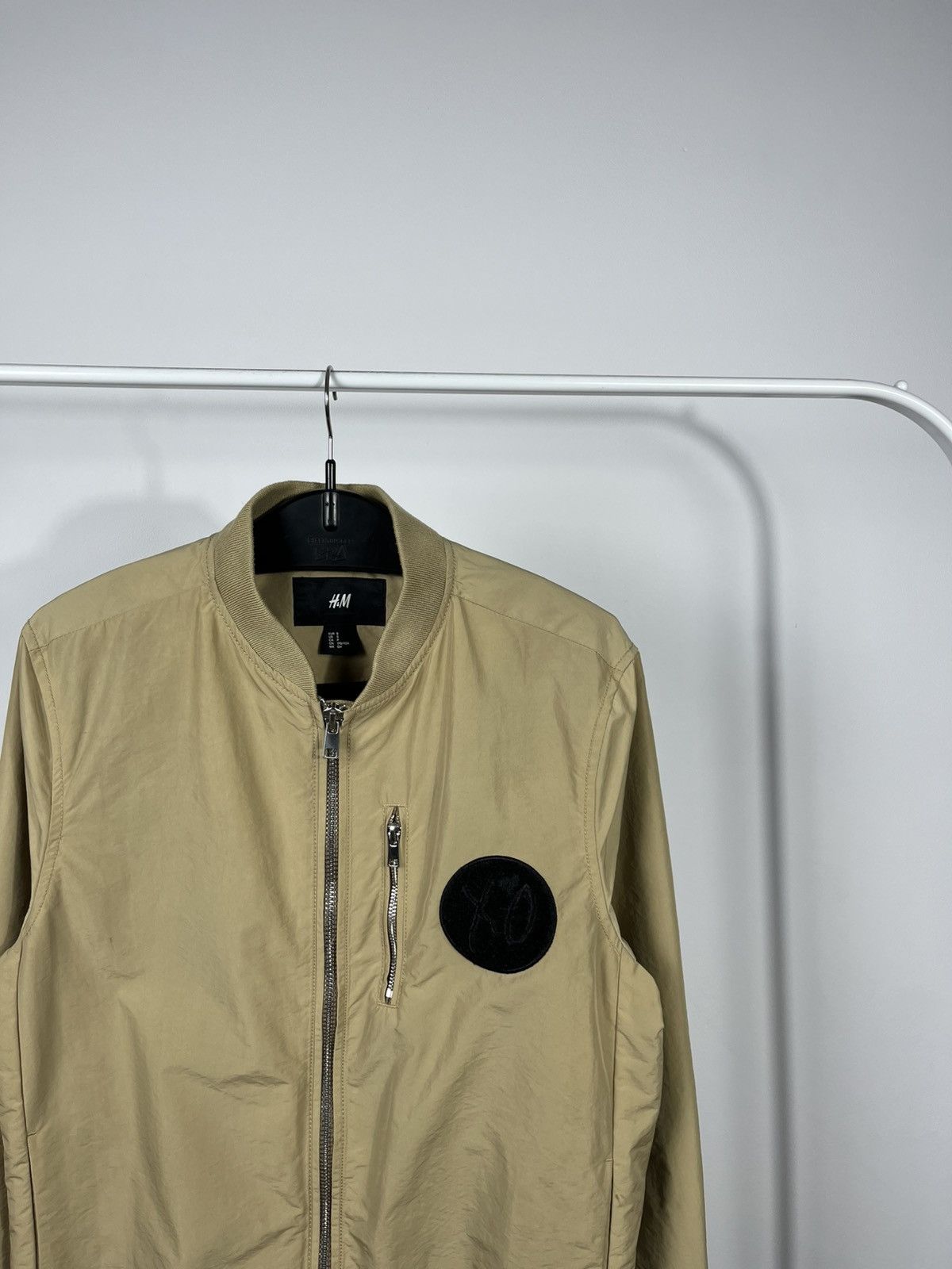 H&M H&M XO Bomber Jacket Beige Full Zip Streetwear Size US S / EU 44-46 / 1 - 3 Thumbnail