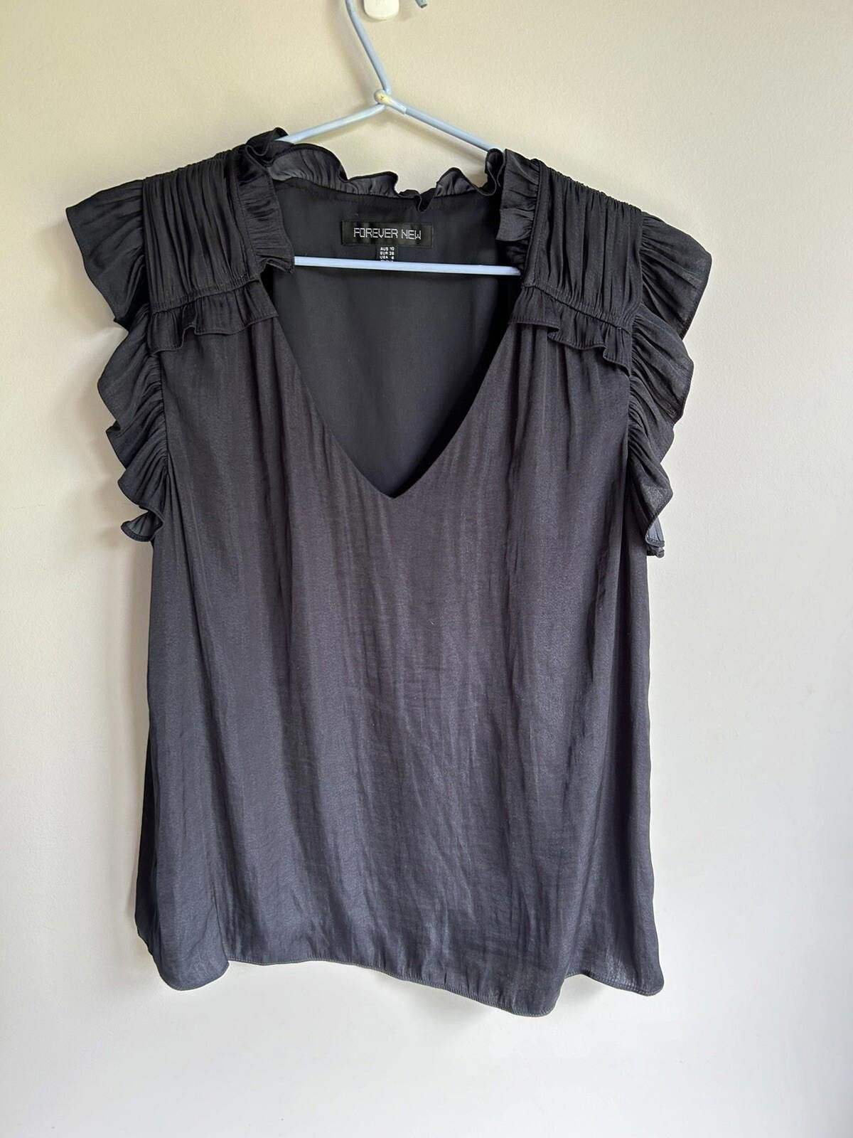 Designer Forever New blouse black sleeveless V neck - Size 10 (001) Size M / US 6-8 / IT 42-44 - 2 Thumbnail