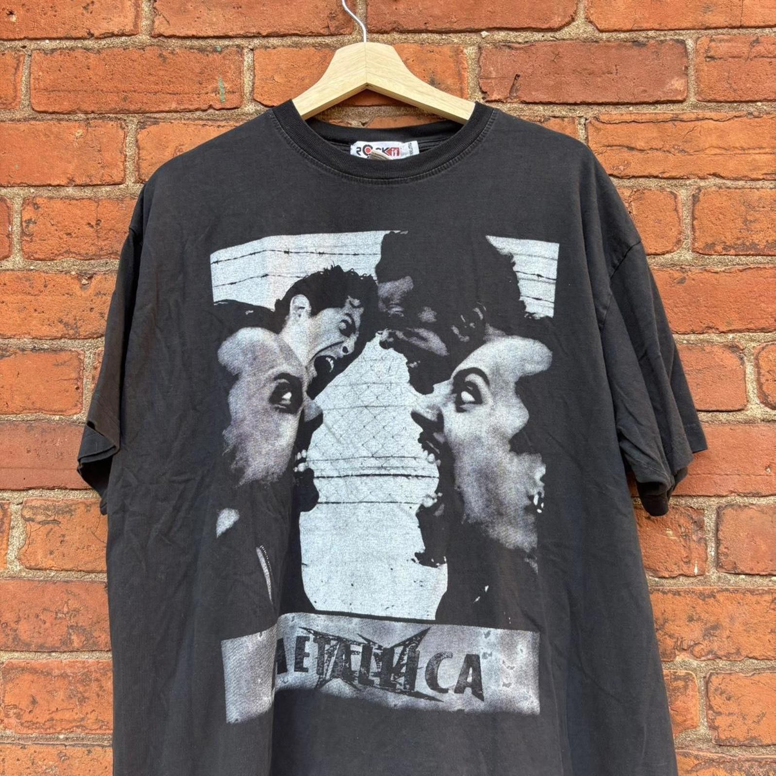 Other Vintage Metallica t shirt 00s XL Size US XL / EU 56 / 4 - 2 Thumbnail