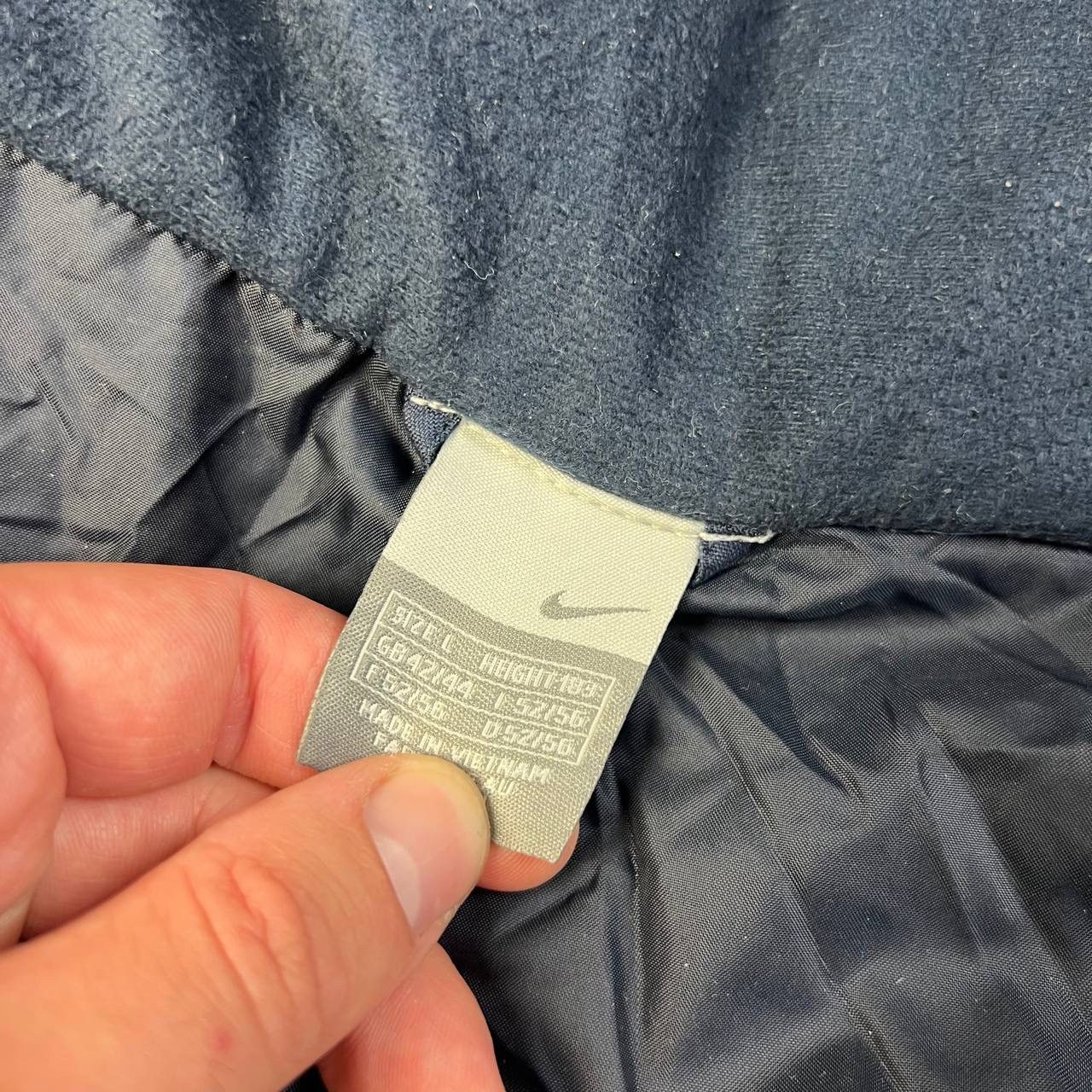 Nike Nike Swoosh Vintage Y2K Retro Puffer Jacket Size US L / EU 52-54 / 3 - 6 Thumbnail