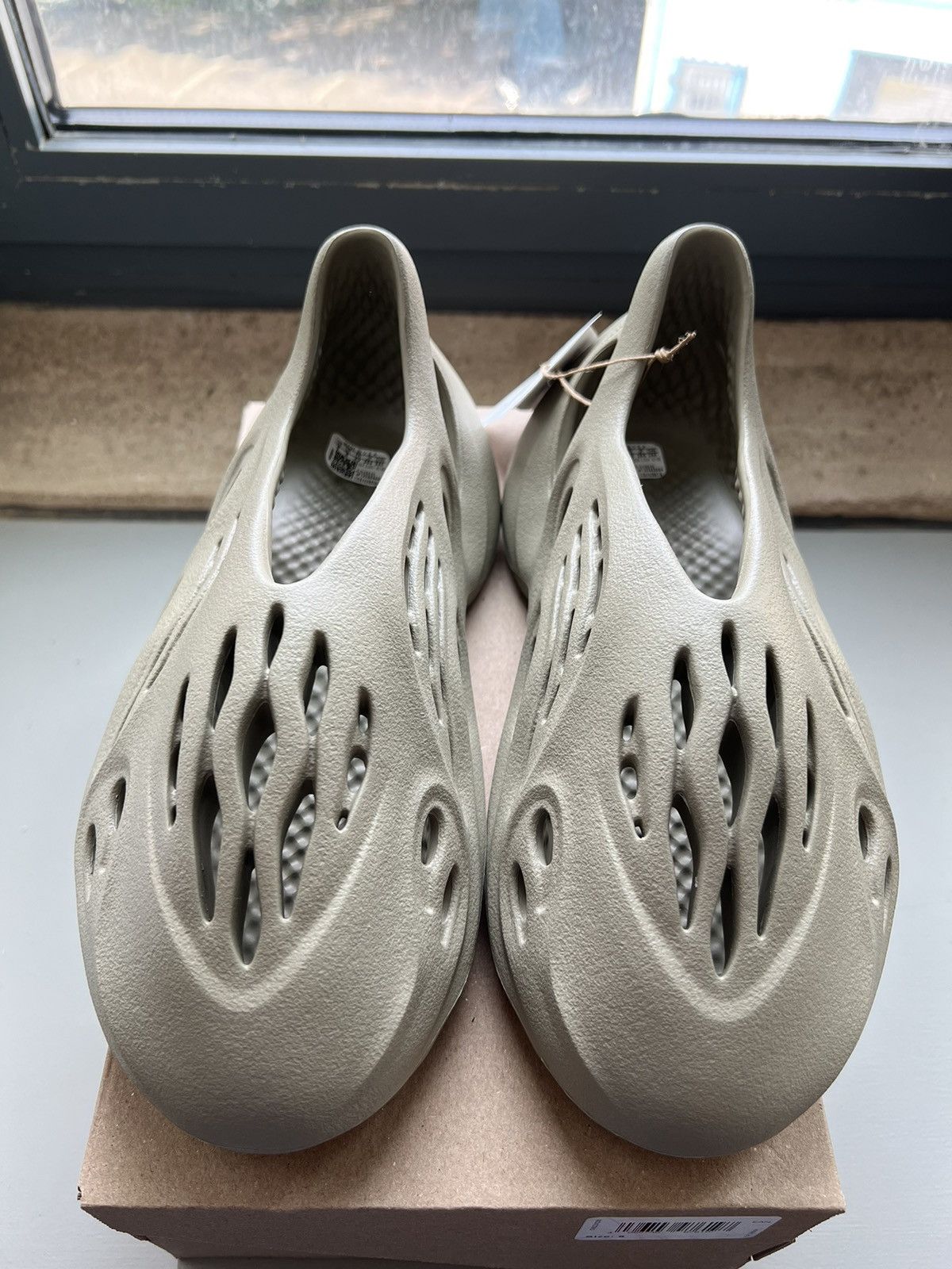 Adidas × Kanye West Adidas YEEZY slide Size US 8 / EU 41 - 3 Thumbnail