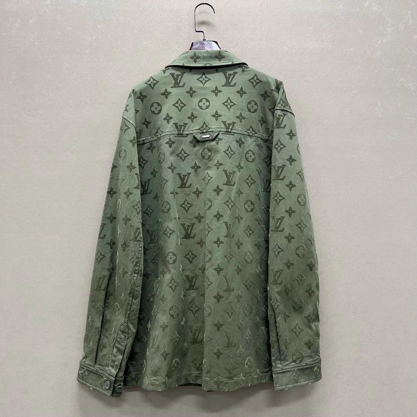 Louis Vuitton LV Green Flocked All Over Print Shirt New M Size US M / EU 48-50 / 2 - 2 Thumbnail