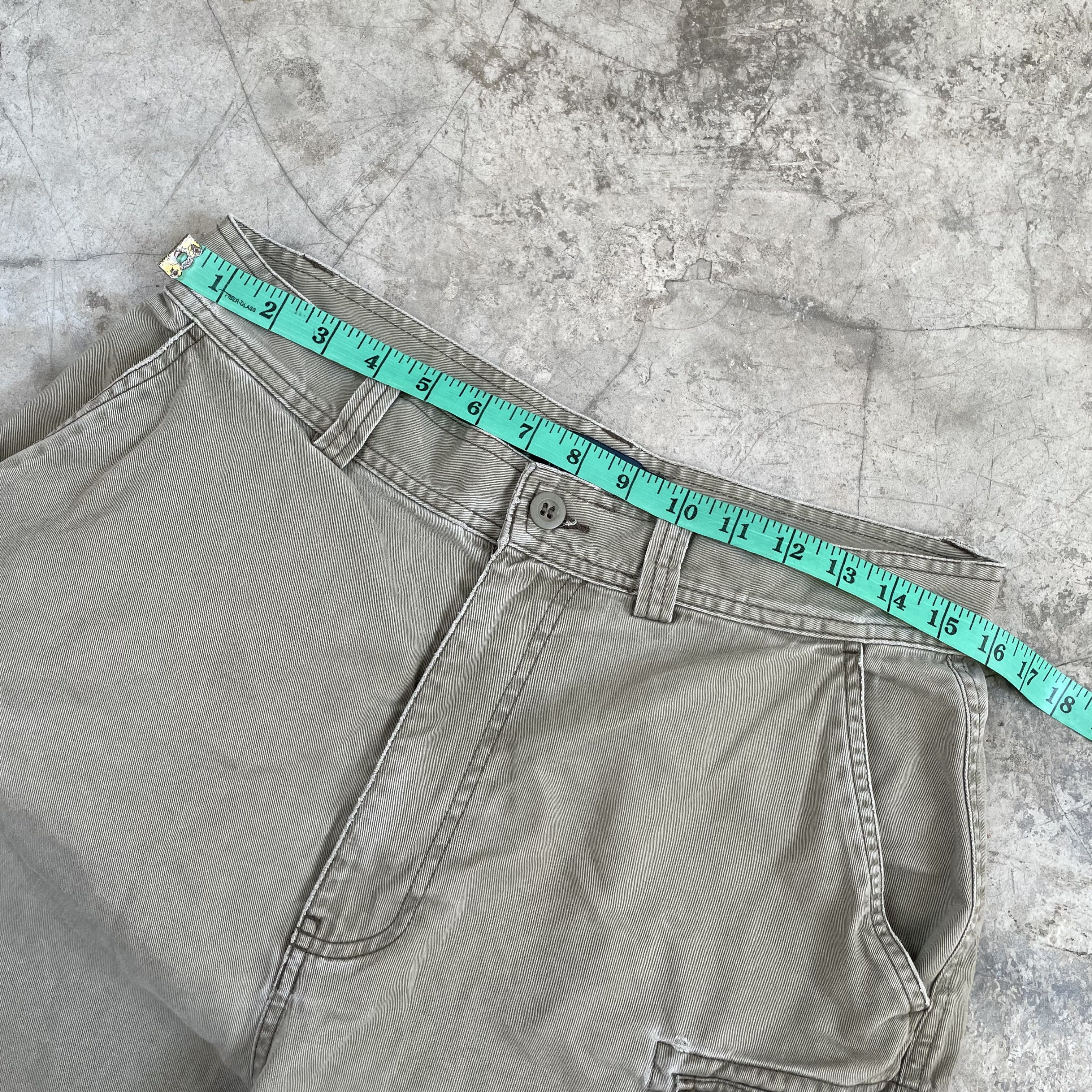 Polo Ralph Lauren × RRL Ralph Lauren × Ralph Lauren ⭐️SALE⭐️[32] POLO RALPH LAUREN CHINOS CARGO SHORTS Size US 32 / EU 48 - 2 Thumbnail