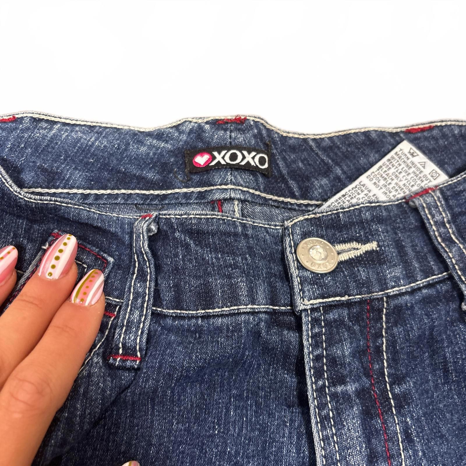 XOXO y2k XOXO embroidered dark wash jeans Size 27" / US 4 / IT 40 - 8 Thumbnail