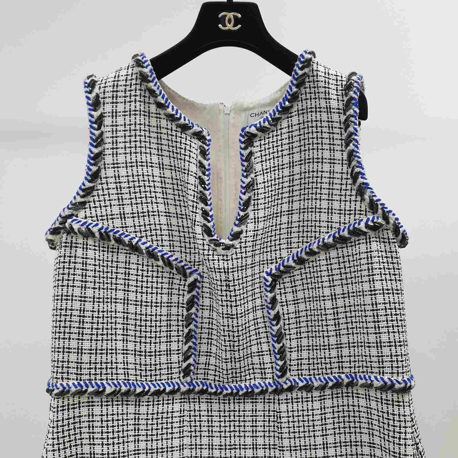 Chanel CHANEL White Blue Sleeveless Chevron Trim Tweed Dress Sz.46 Size XL / US 12-14 / IT 48-50 - 2 Thumbnail