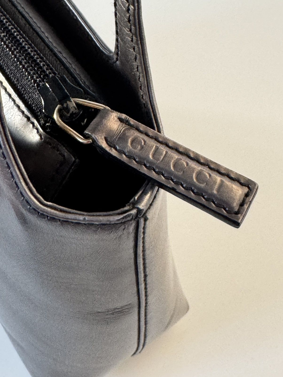 Gucci ★0% TAX★ Y2K GUCCI TOM FOR ERA METALLIC GUNMETAL HANDBAG Size ONE SIZE - 9 Thumbnail