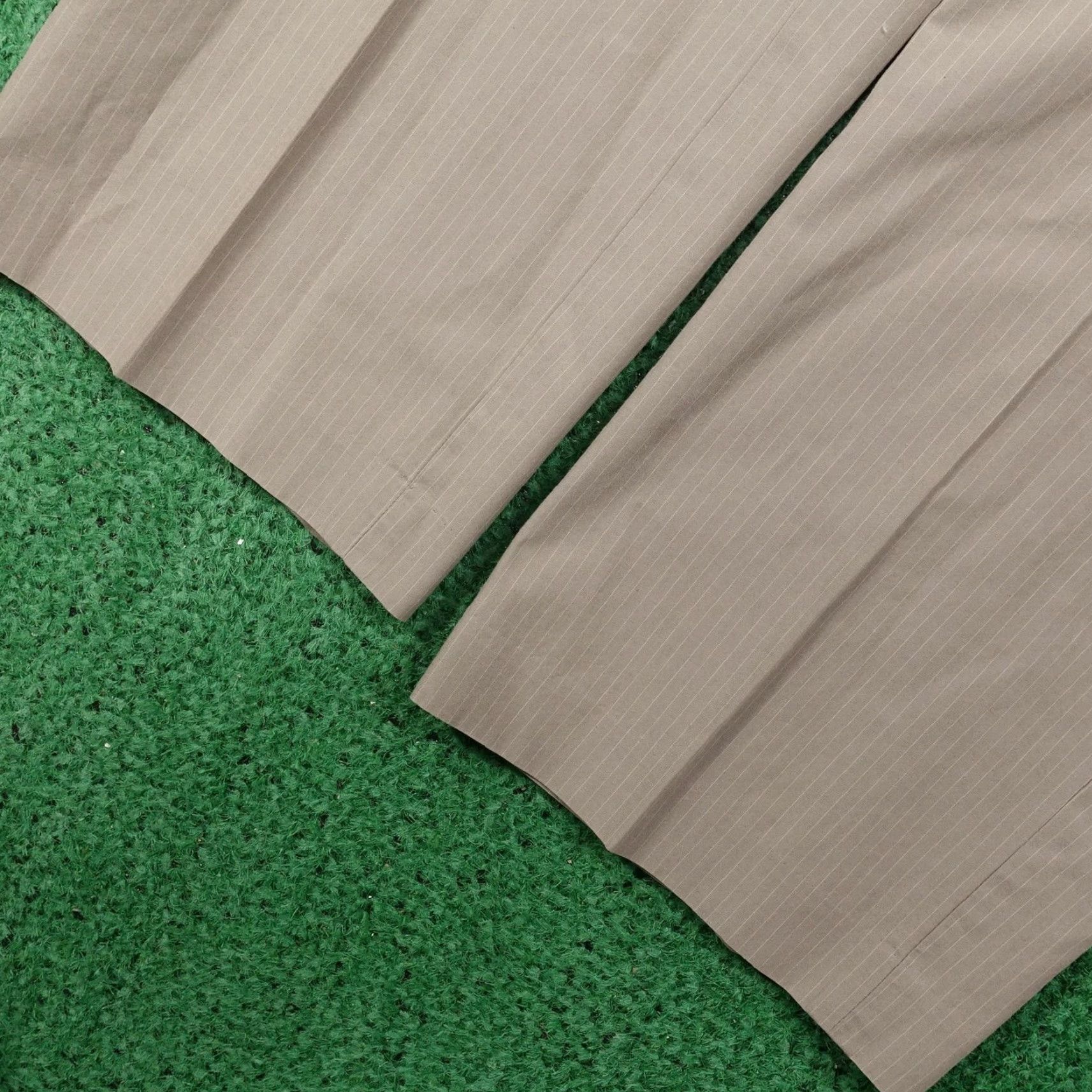 Banana Republic Banana Republic Pants Mens 35x34 Beige Non Iron Classic Fit Pinstripe Business Casual Size US 35 - 3 Thumbnail