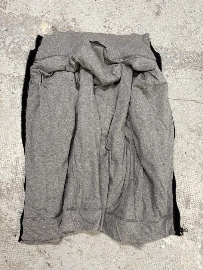 Dolce & Gabbana 2000s Dolce & Gabbana Black Wool Zip Sweater Size US M / EU 48-50 / 2 - 7 Thumbnail