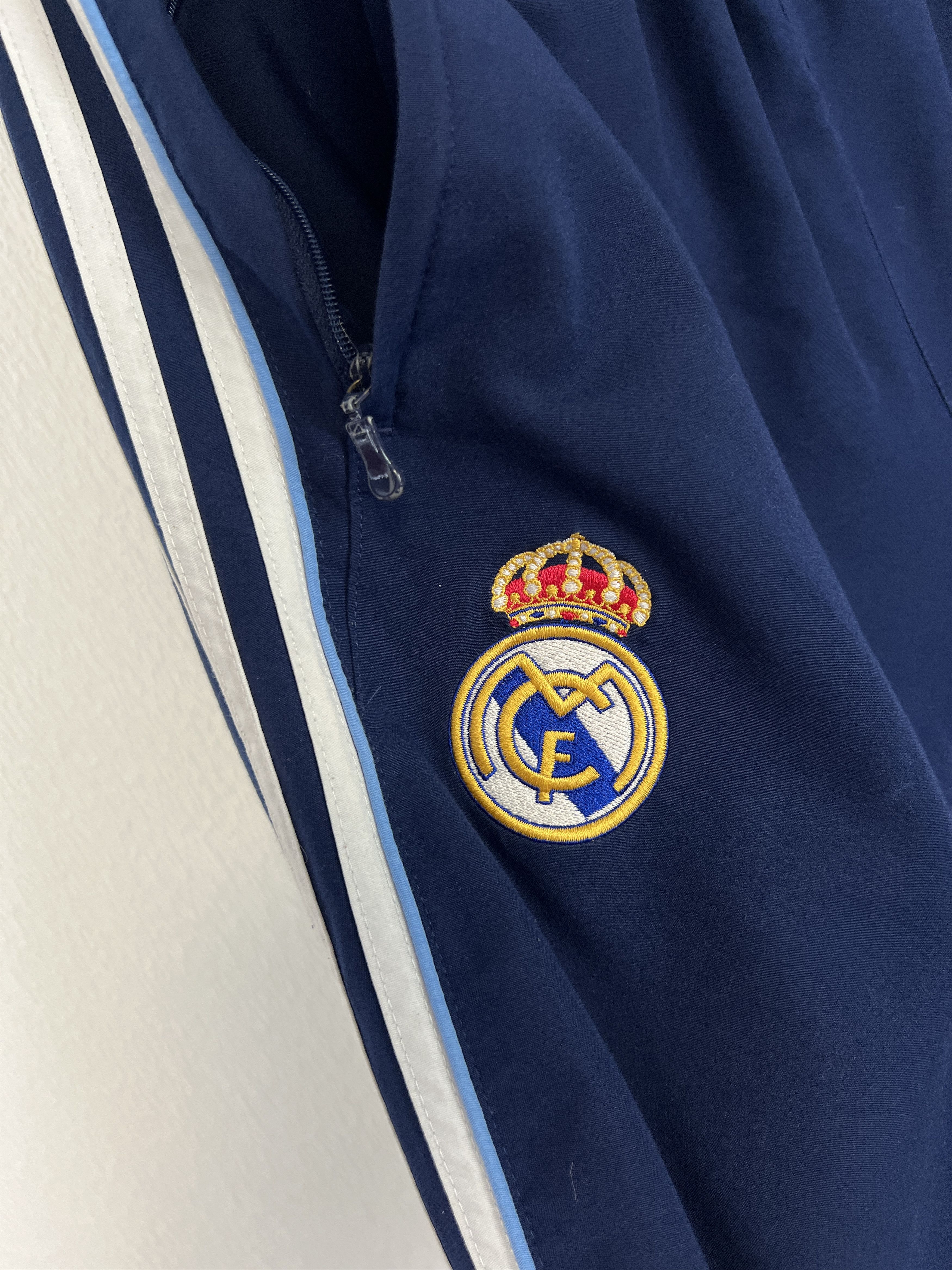 Adidas Vintage Adidas Real Madrid Football Pants Sweatpants M Size US 32 / EU 48 - 5 Thumbnail