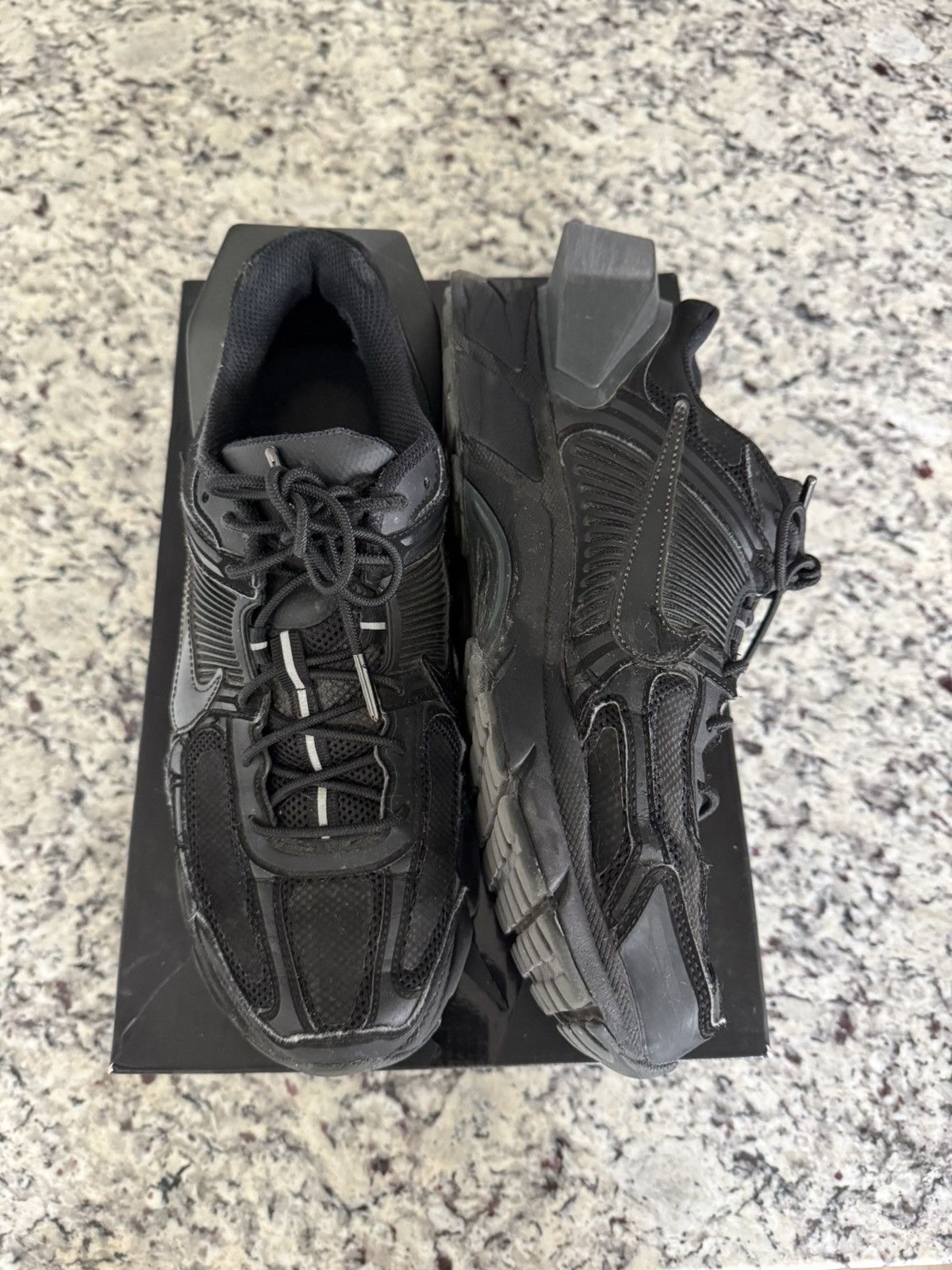 A-COLD-WALL* × Nike Nike Zoom Vomero 5 “A Cold Wall” Size US 9 / EU 42 - 7 Thumbnail