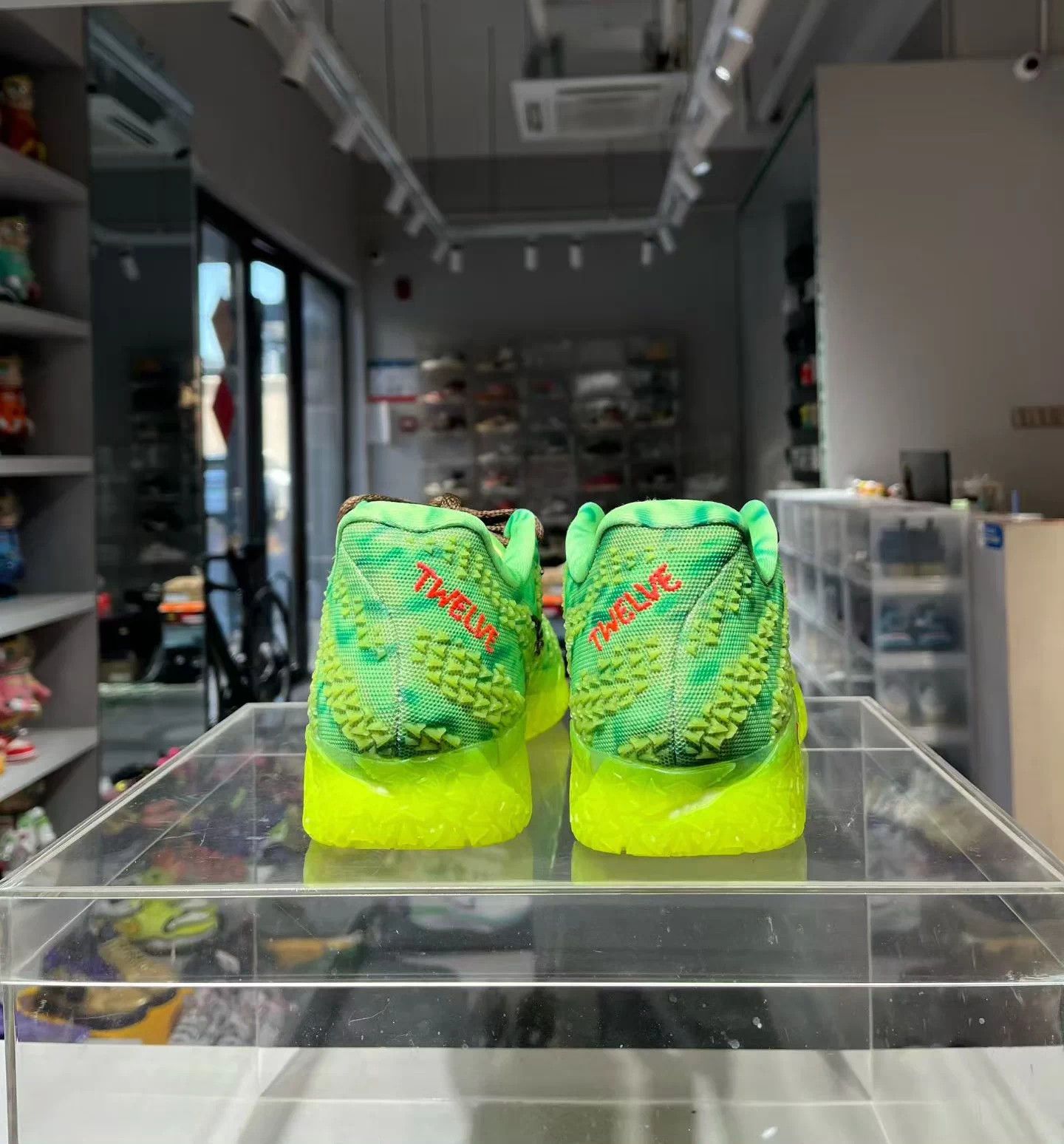 Nike Morant 3 Halloween PE 42 EU 9.9/10 DS Indoor 650 Size US 9 / EU 42 - 4 Thumbnail