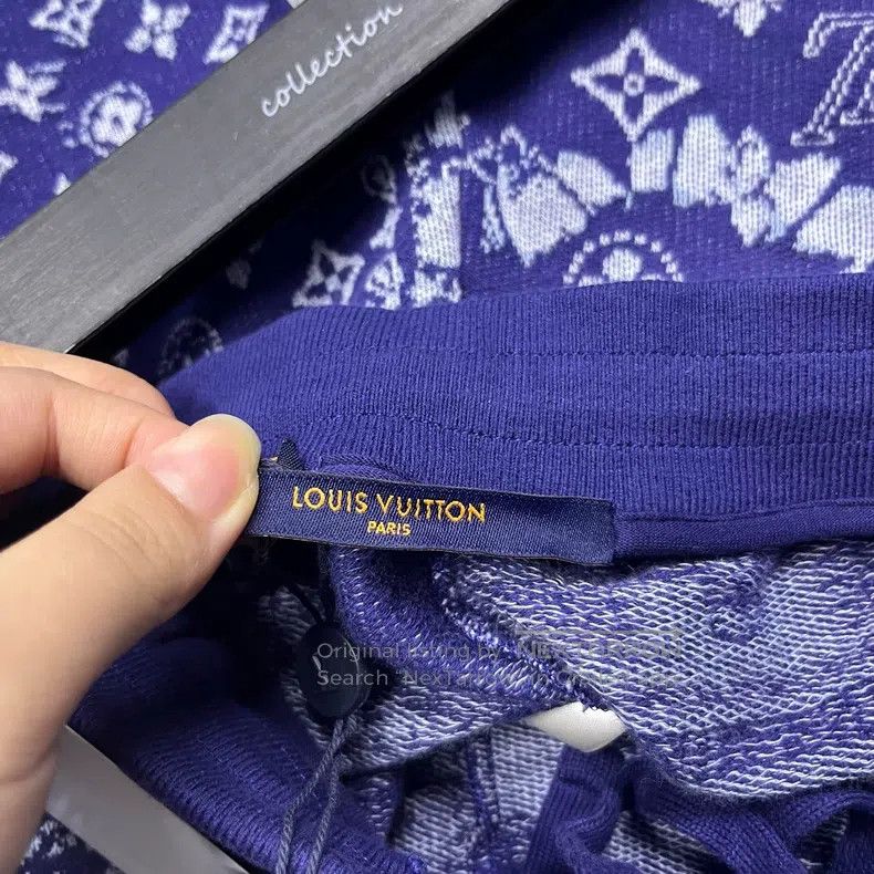 Louis Vuitton Louis Vuitton size 5l Blue Logo Full of Cashew Flowers, Oth Size US 30 / EU 46 - 4 Thumbnail