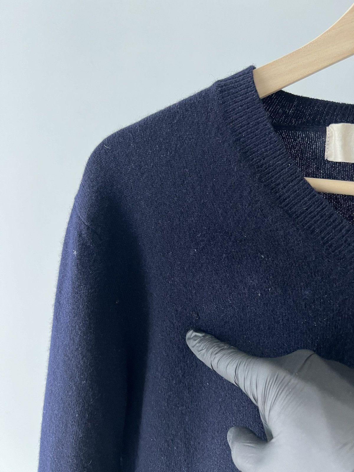 Comme des Garcons Comme des Garçons Blue PLAY V-neck Sweater Japan Medium Size US M / EU 48-50 / 2 - 16 Thumbnail