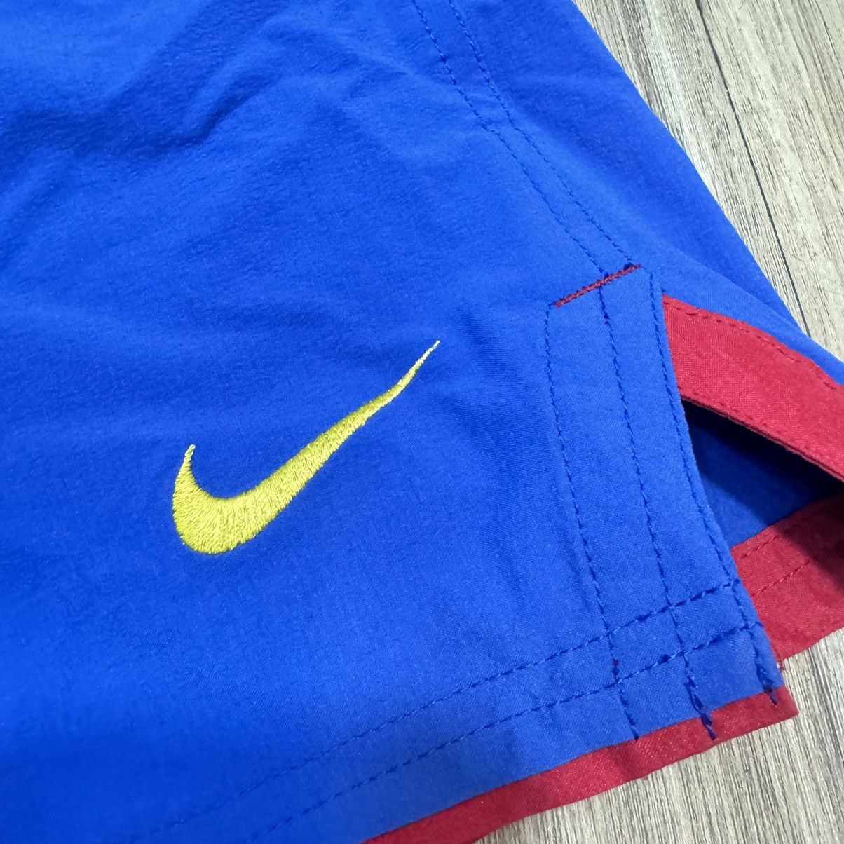 Nike × Vintage (Youth size)Barcelona 2000/2001 soccer short (Bnwt) Size US 27 - 3 Thumbnail