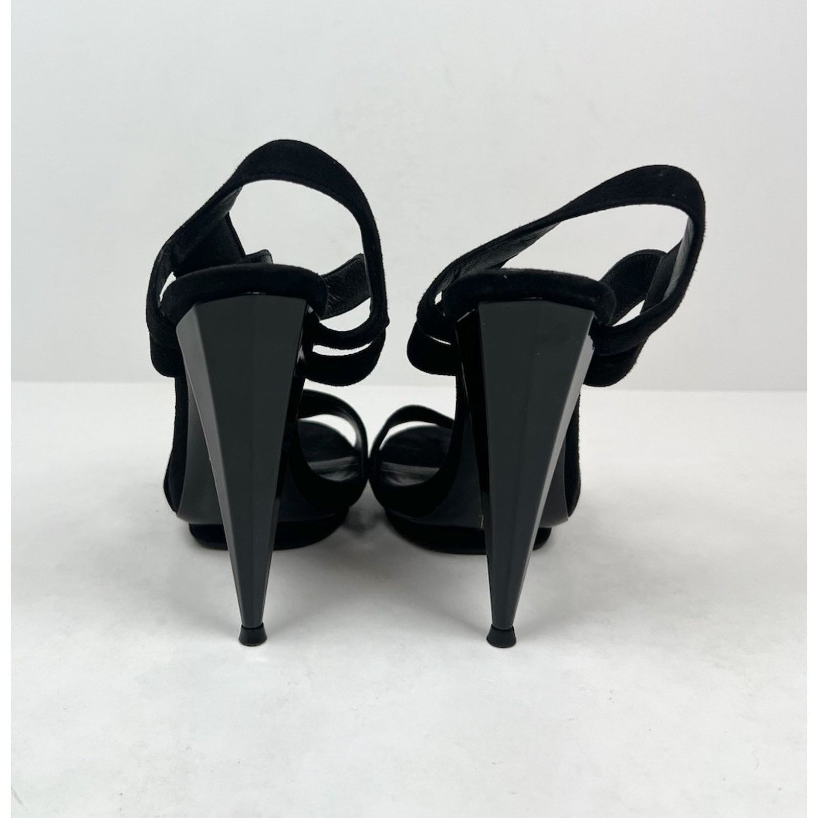 Gucci Size 6.5W - Gucci Black Suede Liberty Slingback Heels Size US 6.5 / IT 36.5 - 3 Thumbnail