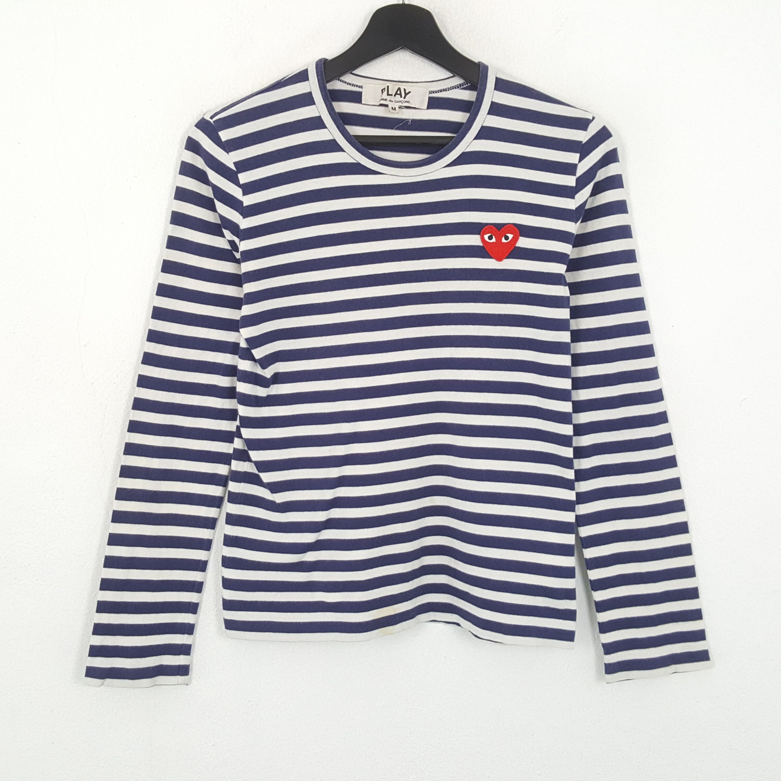 Comme des Garcons PLAY × Japanese Brand × Vintage COMME DES GARCONS PLAY Japanese Brand Logo Design Tshirt Size XS / US 0-2 / IT 36-38 - 1 Thumbnail
