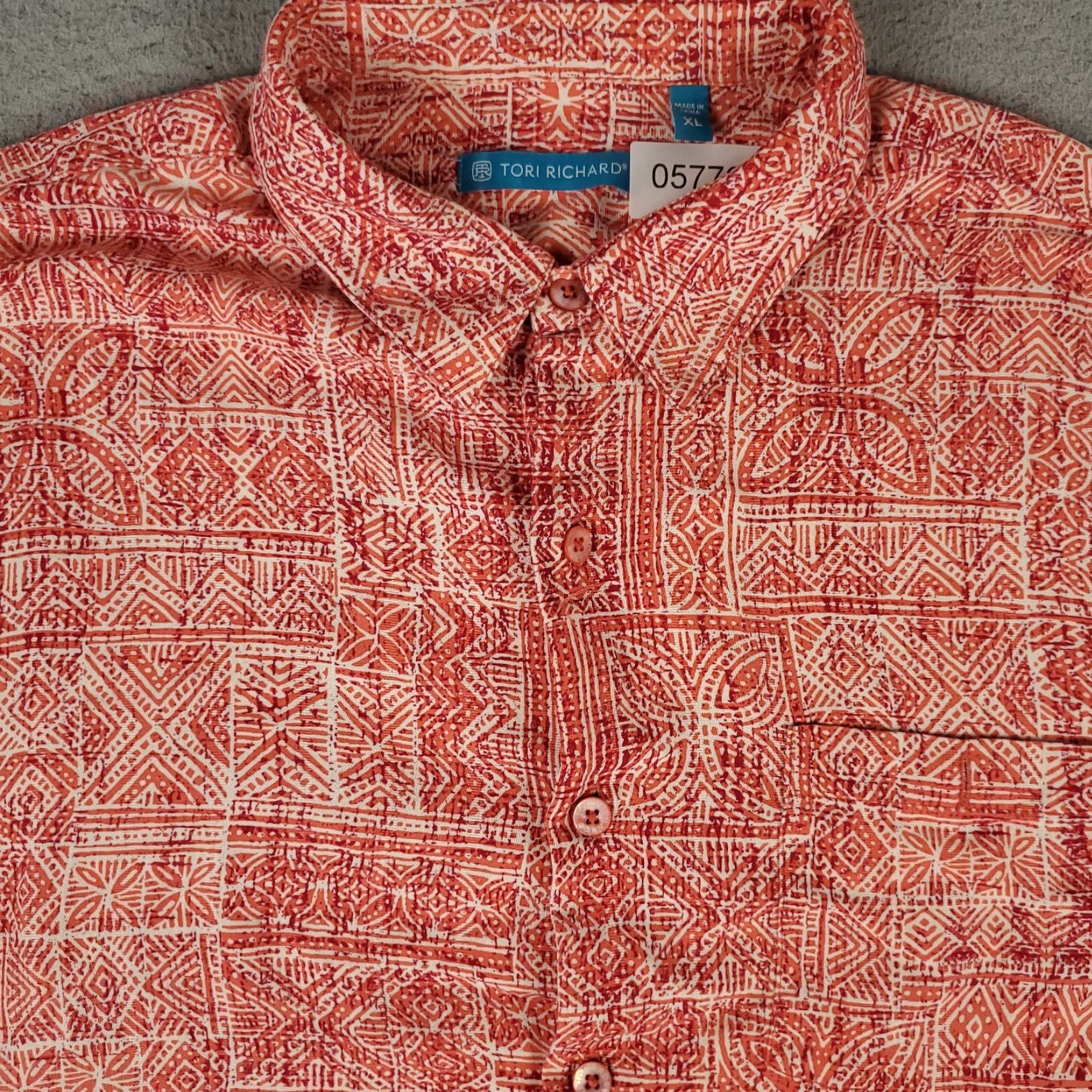 VINTAGE Tori Richard Shirt Mens XL Red Geometric Hawaiian Short Sleeve Button Up