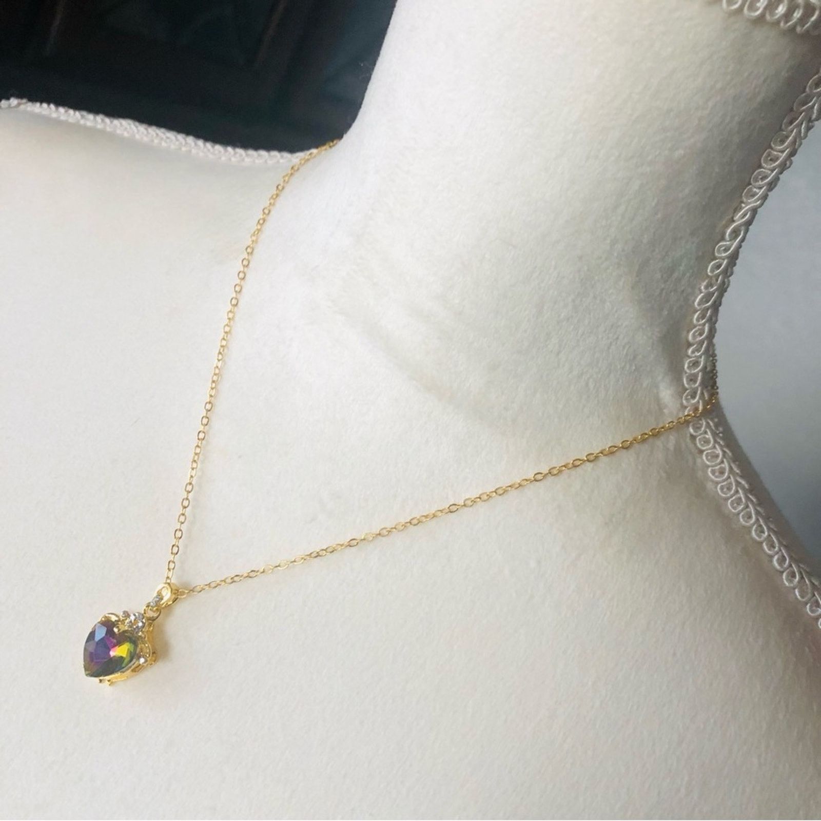 Jewelry Ladies heart shape faceted rainbow crystal necklace Size ONE SIZE - 12 Thumbnail