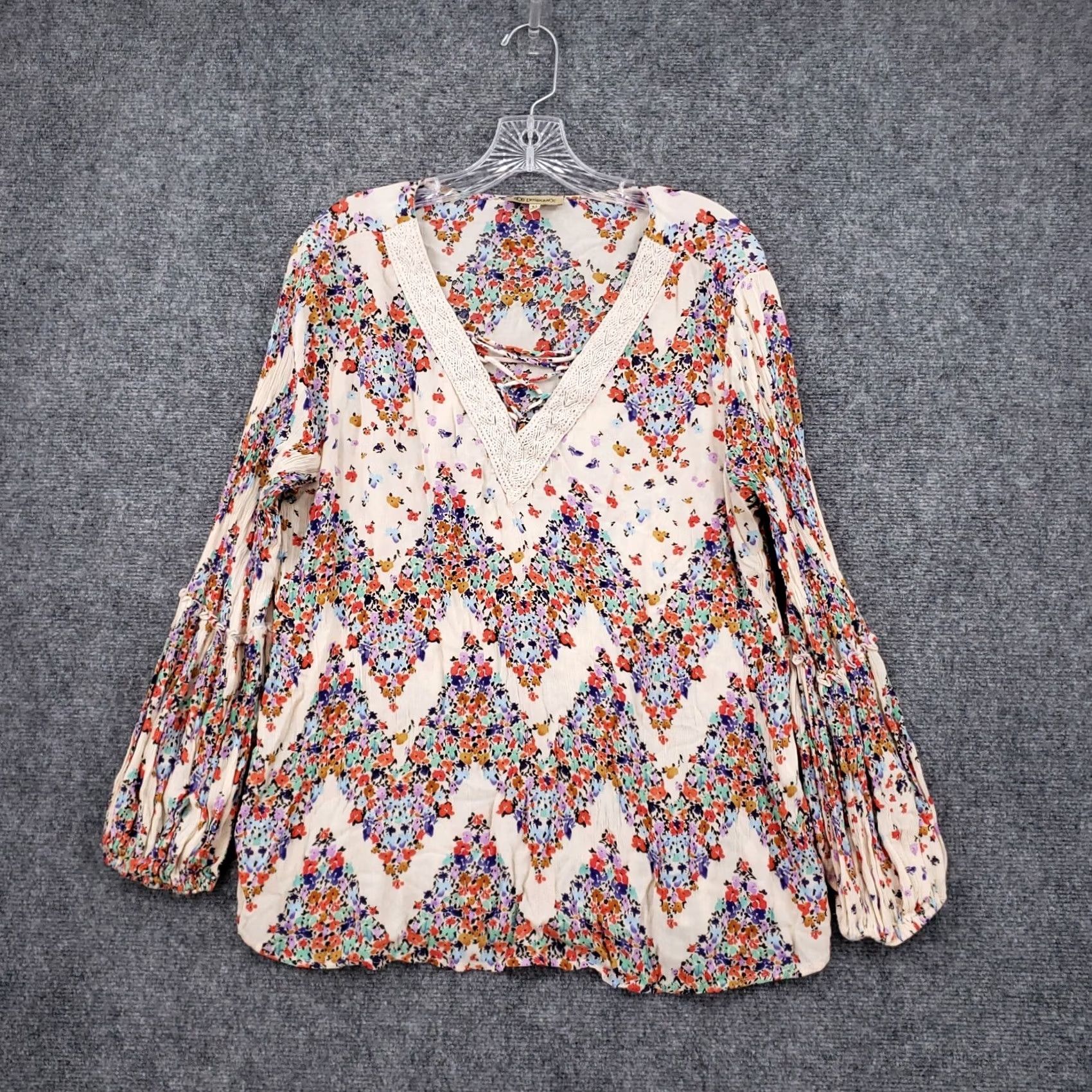 Vintage Democracy Blouse Shirt Womens XL Beige Floral Ditsy V-Neck Beaded Crochet Boho Cottagecore Size XL / US 12-14 / IT 48-50 - 2 Thumbnail