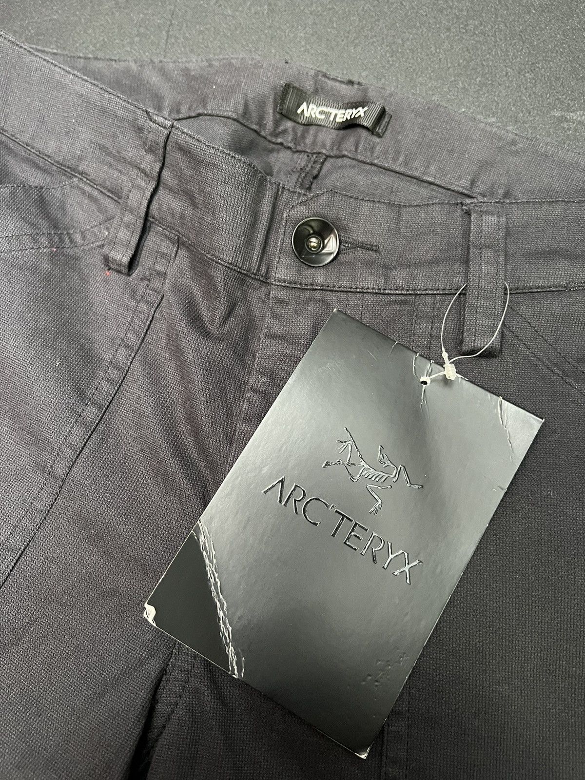Arc'teryx Womens Arcteryx gray/carbon pants size 6 murrin womens pants Size 28" / US 6 / IT 42 - 5 Thumbnail