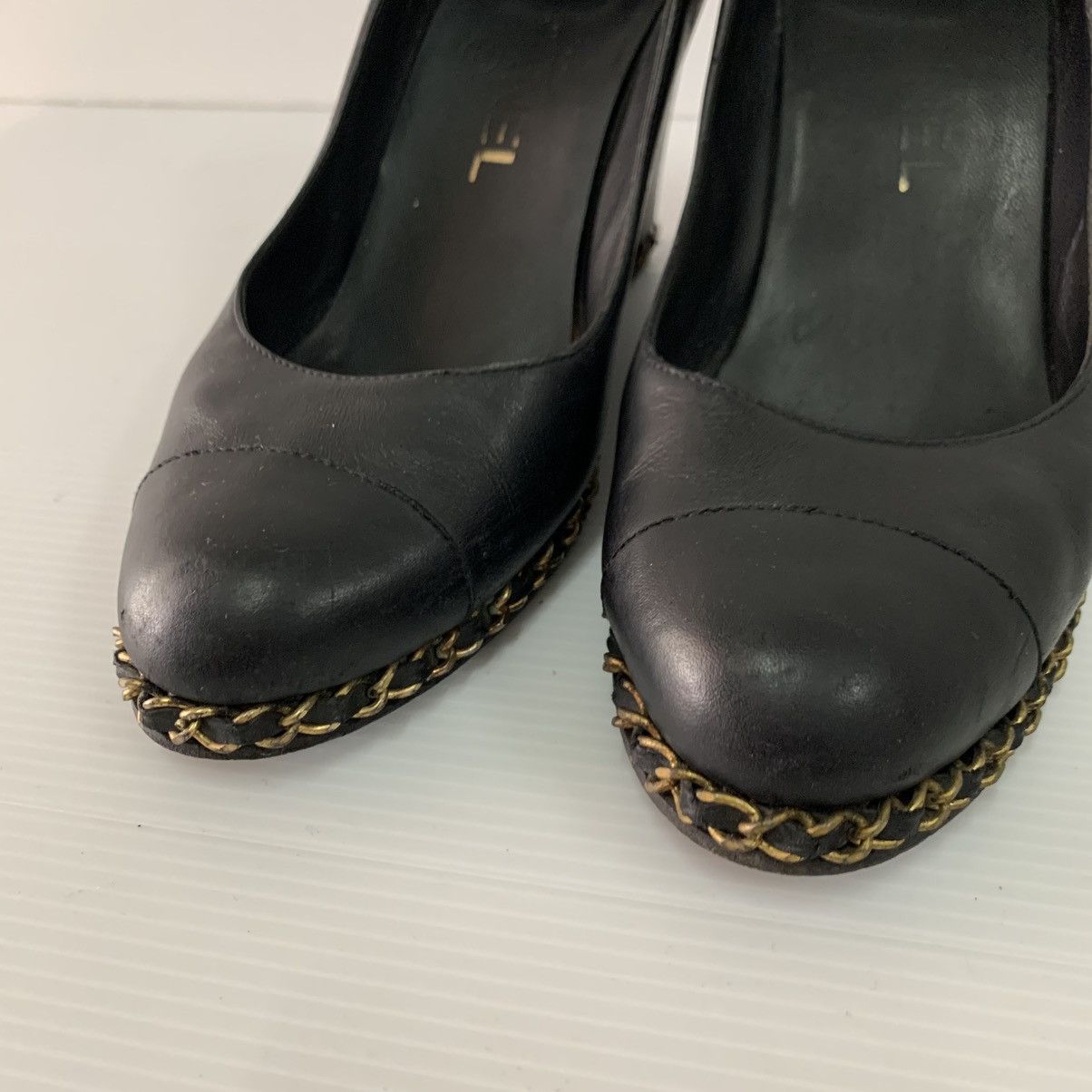 Chanel Chanel Black Leather Wedges Shoes Size US 7.5 / IT 37.5 - 8 Thumbnail