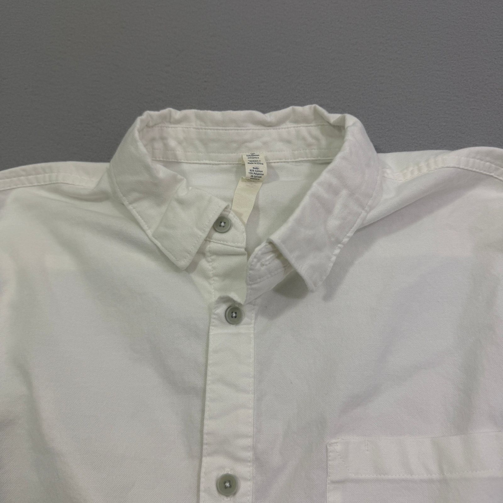 Lululemon Lululemon Button Up Shirt Men's Large White Long Sleeve Size US L / EU 52-54 / 3 - 3 Thumbnail