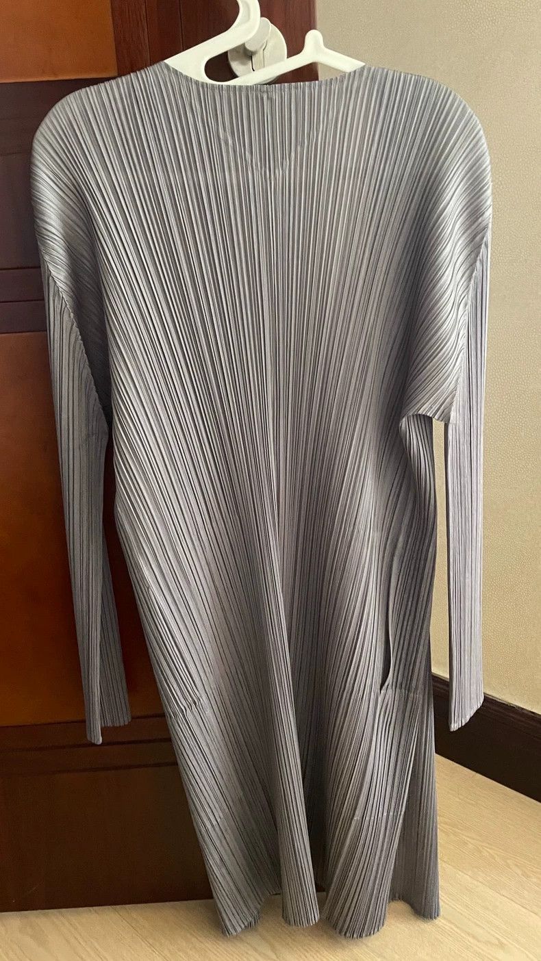 Issey Miyake Issey Miyake size:3 Grey pleated cardigan Size XS / US 0-2 / IT 36-38 - 2 Thumbnail