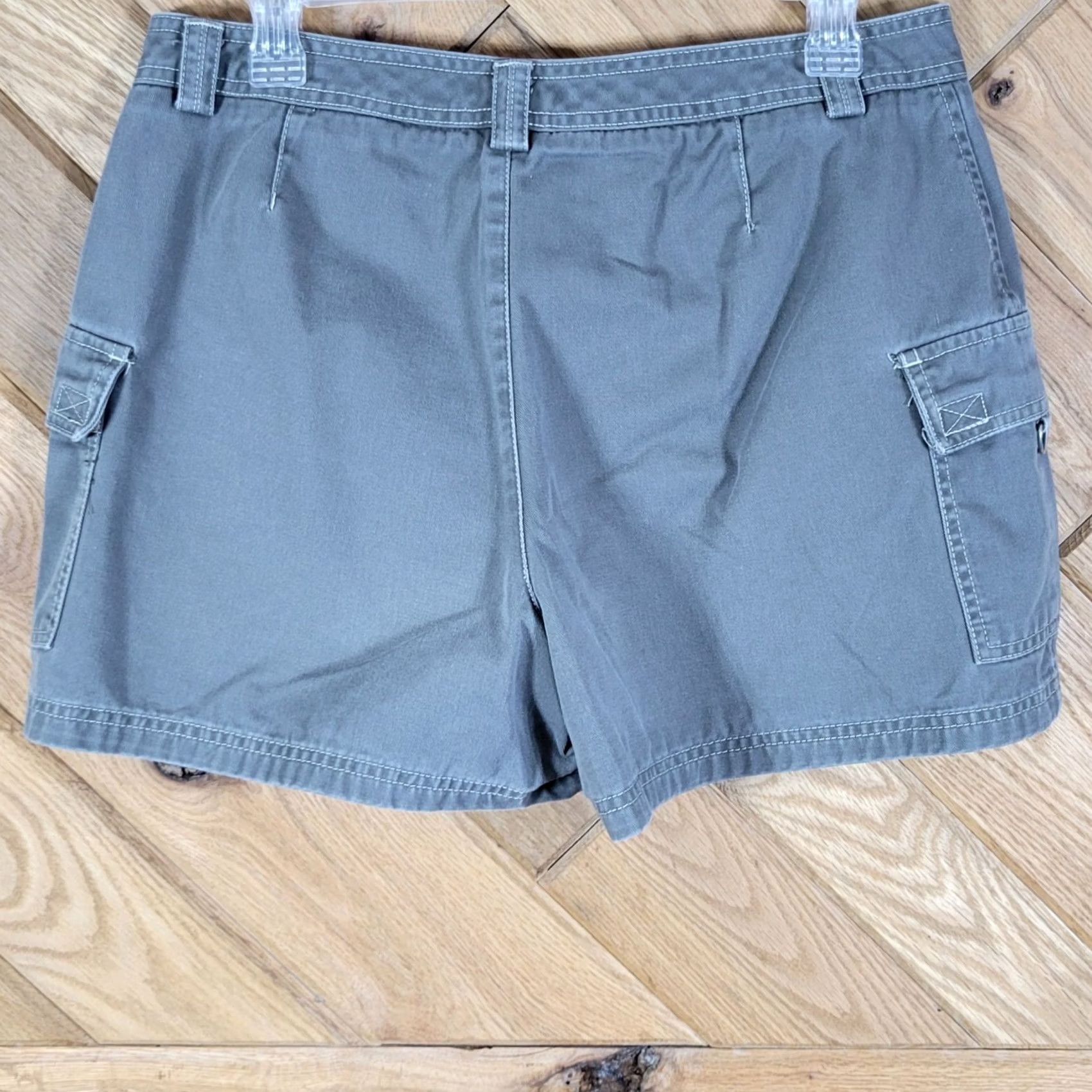 Dockers Dockers Cargo Shorts Womens Size M Gray Cotton Blend Size 32" / US 10 / IT 46 - 2 Thumbnail