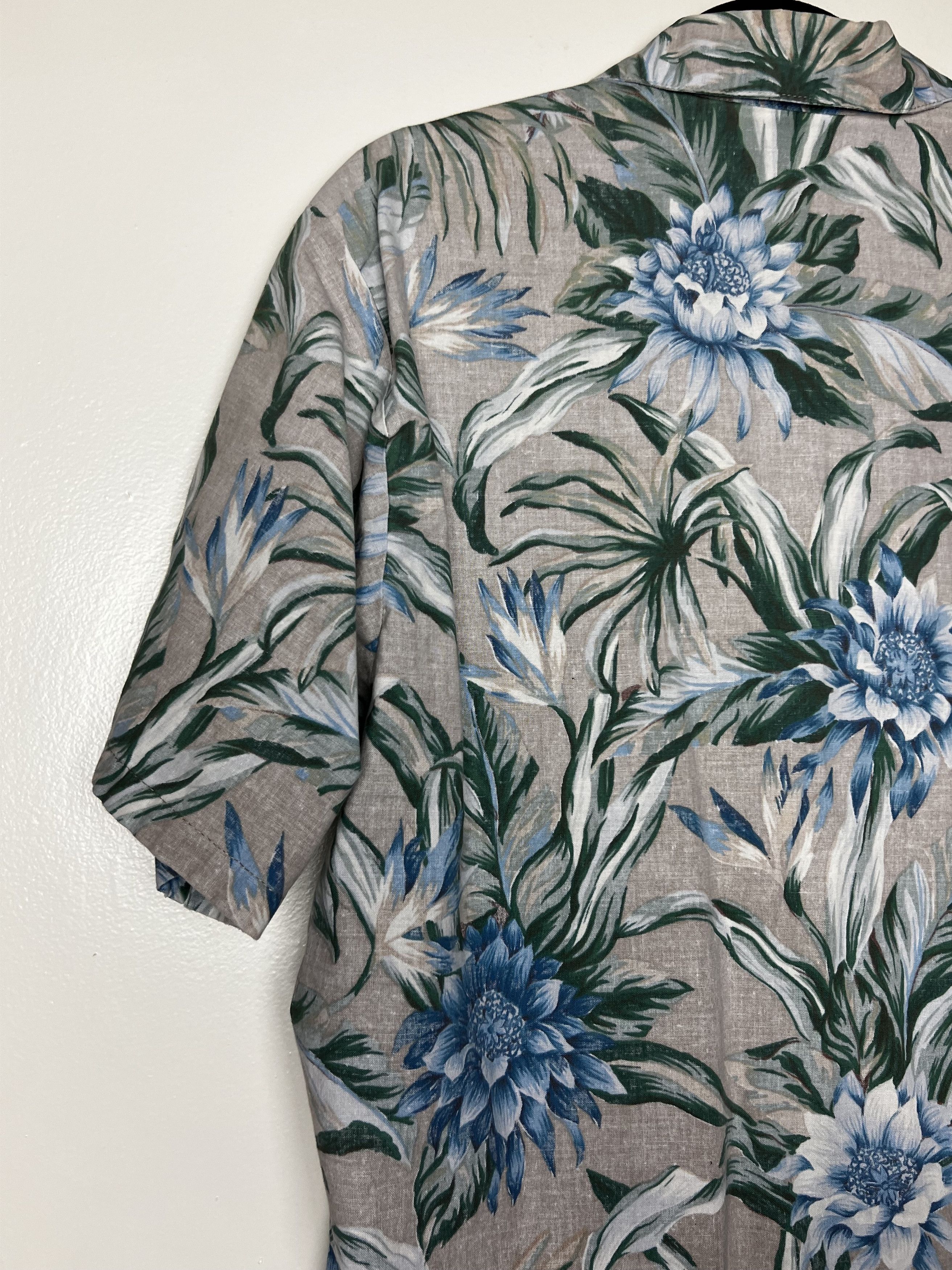 Vintage Vntg 70s Hawaiian Aloha Shirt: Barefoot in Paradise Floral Size US L / EU 52-54 / 3 - 12 Thumbnail