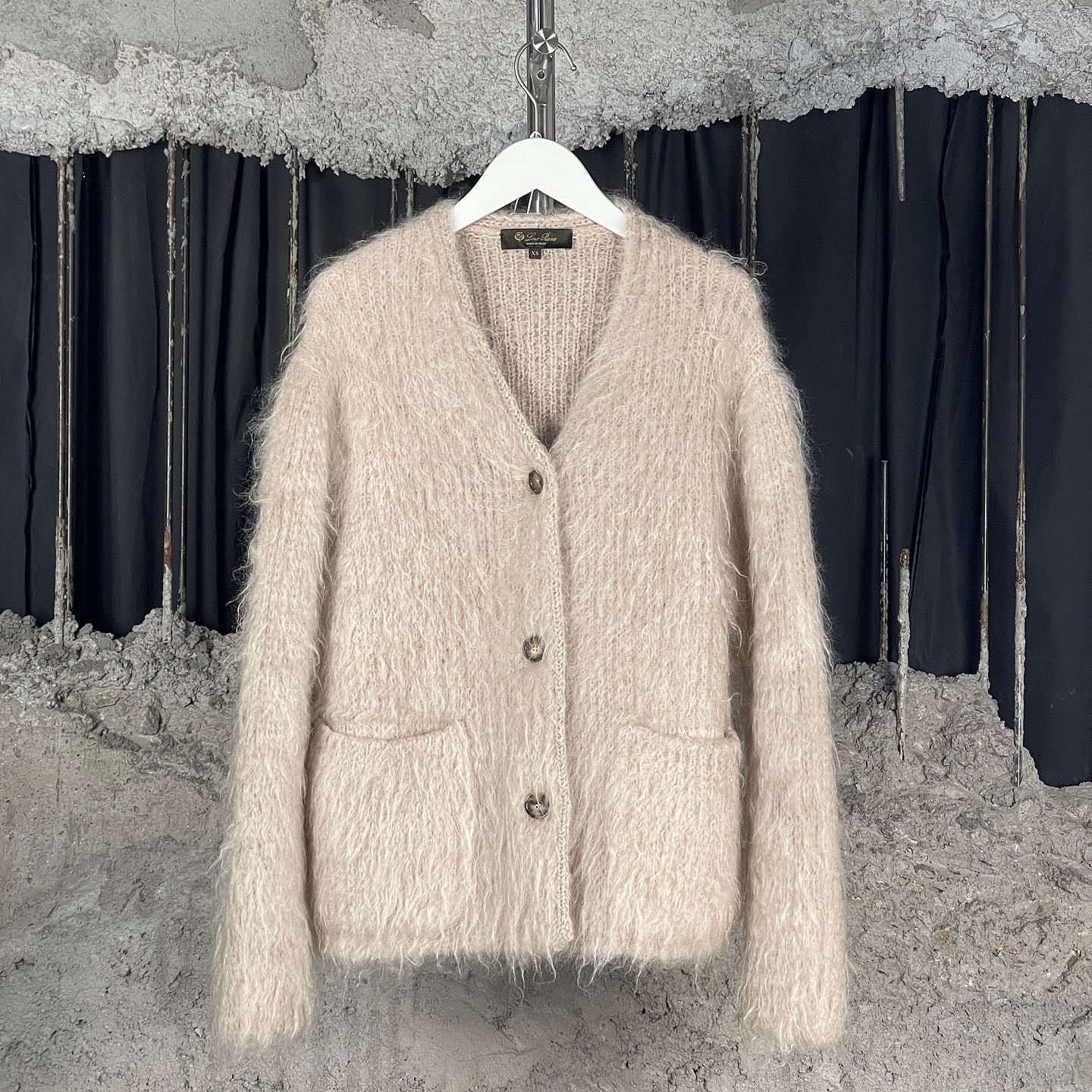 Loro Piana Loro Piana Mohair Cashmere V-Neck Cardigan Size XS Size XS / US 0-2 / IT 36-38 - 1 Thumbnail