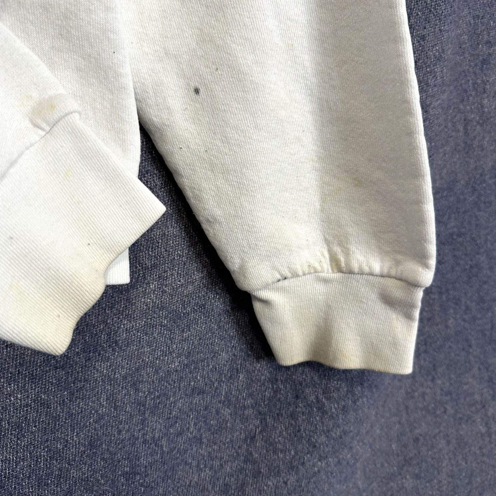 Fruit Of The Loom VINTAGE 90s Fruit Of The Loom Cougars Football Crewneck Sweatshirt M White Size US M / EU 48-50 / 2 - 6 Thumbnail