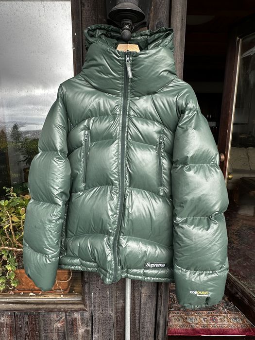 Supreme Supreme Reversible featherweight down Puffer Jacket