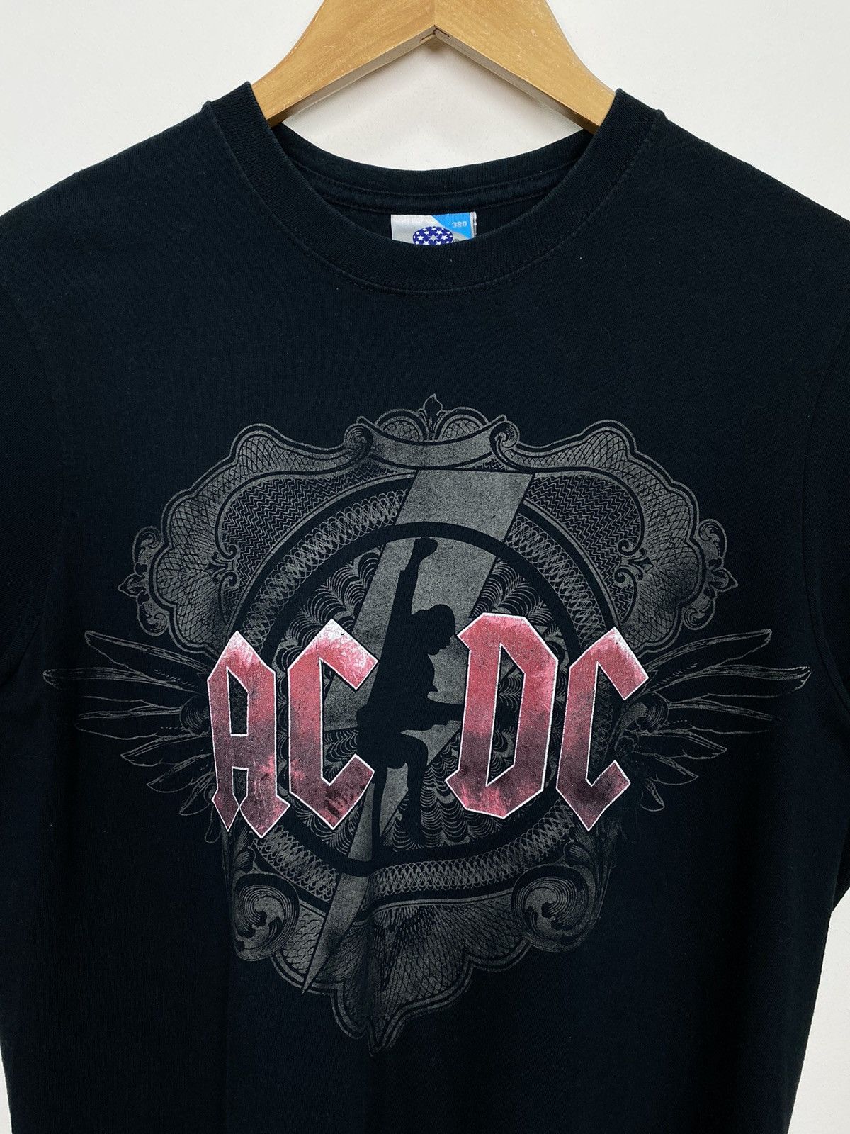 Band Tees AC/DC Black Ice 08/09 Concert Tour Hard T-shirt Men’s Size M Size US M / EU 48-50 / 2 - 3 Thumbnail