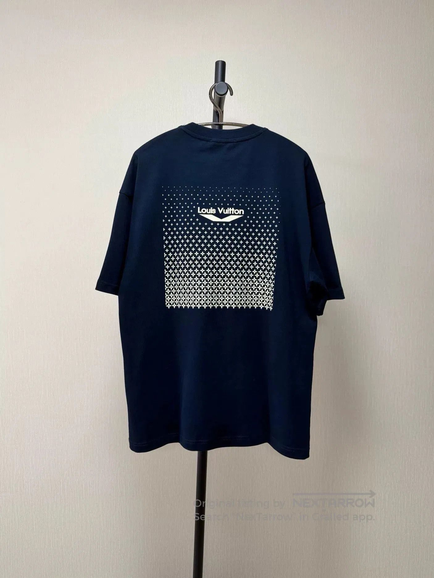 Louis Vuitton Men's Louis Vuitton Dark Blue T-Shirt. Size US XL / EU 56 / 4 - 9 Thumbnail