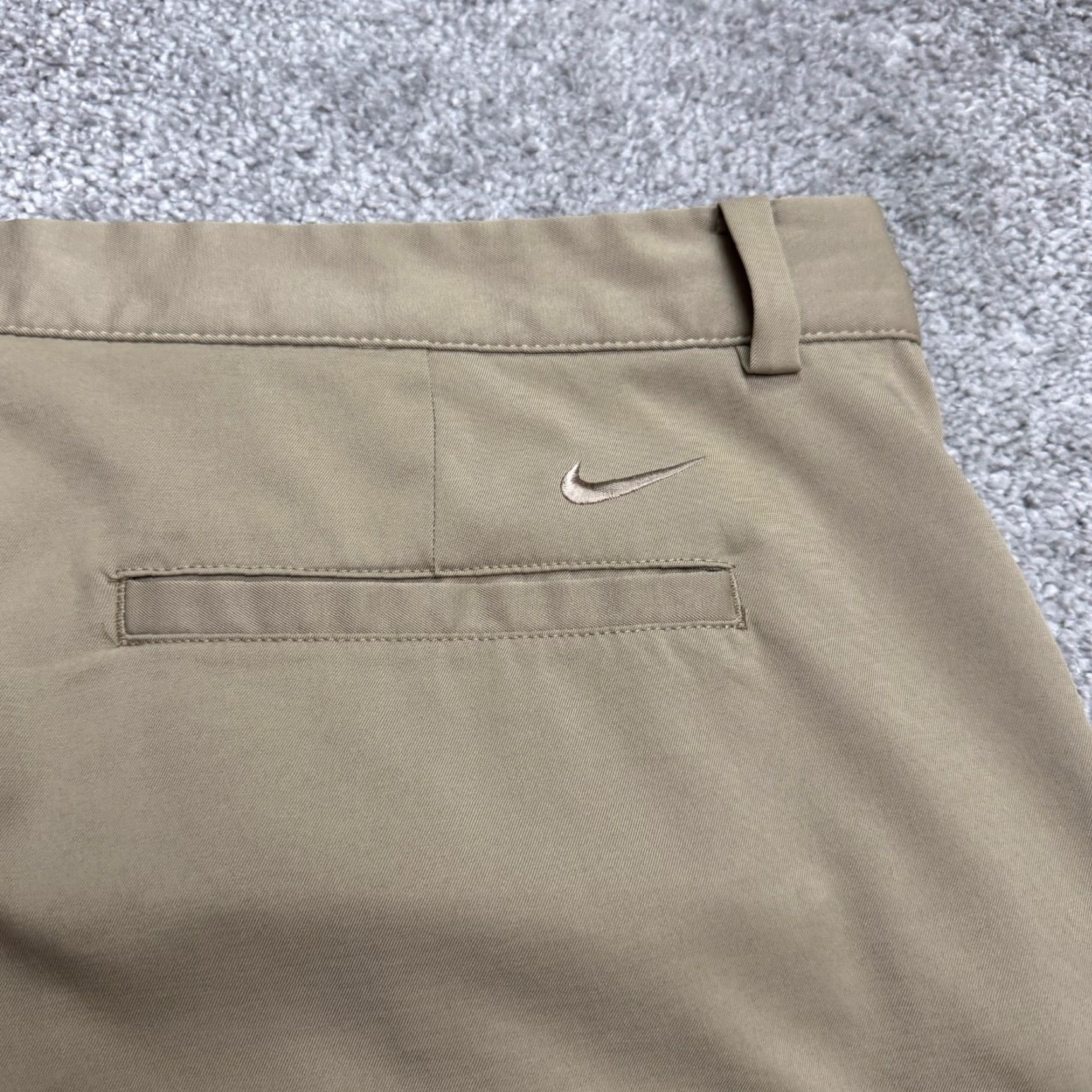 Nike Nike Dri-Fit Golf Performance Chino Shorts Mens 40 Khaki Brown Casual Preppy Tech Size US 40 / EU 56 - 4 Thumbnail